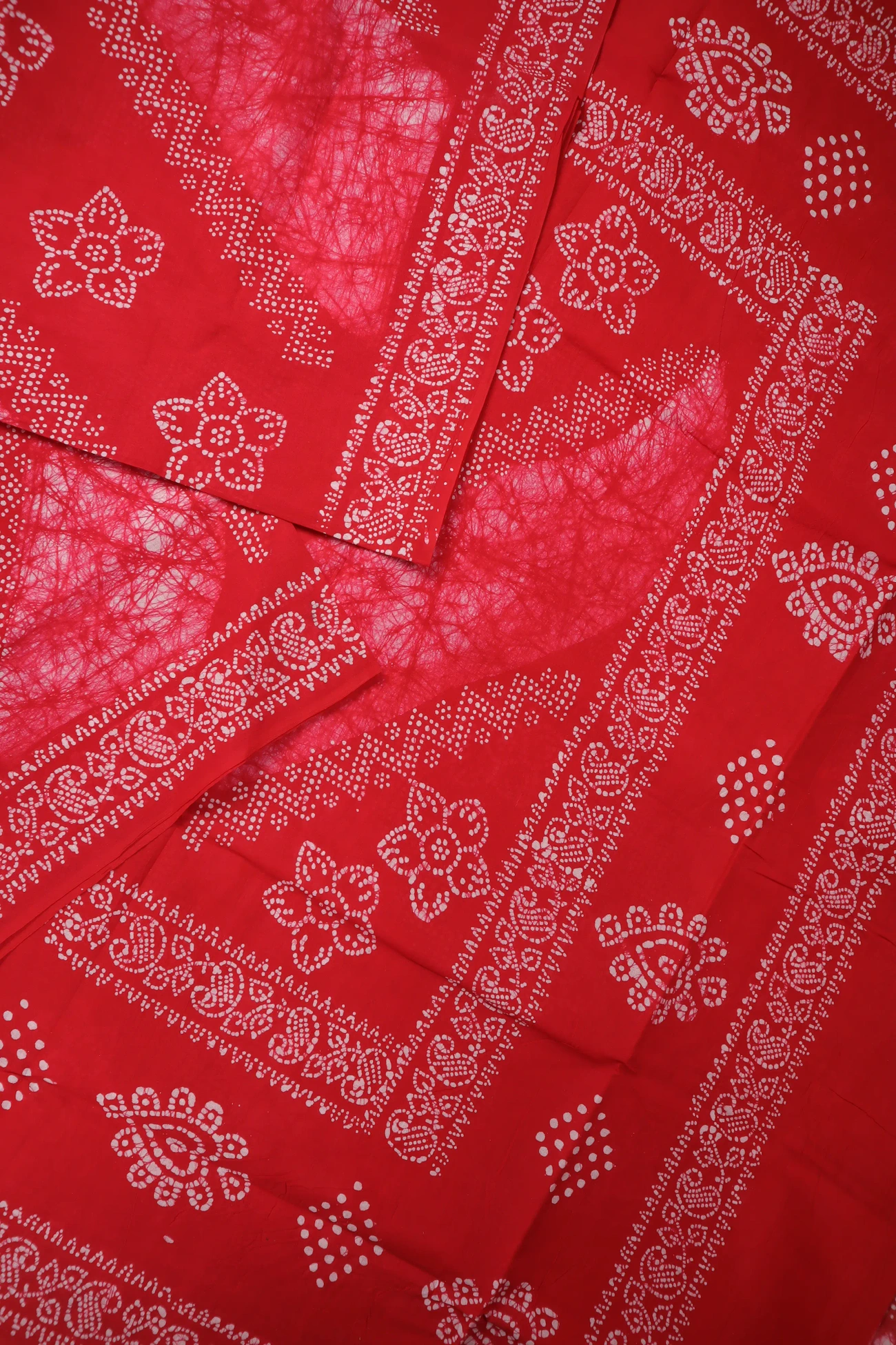red-batik-madurai-sungudi-saree-ss006280-b