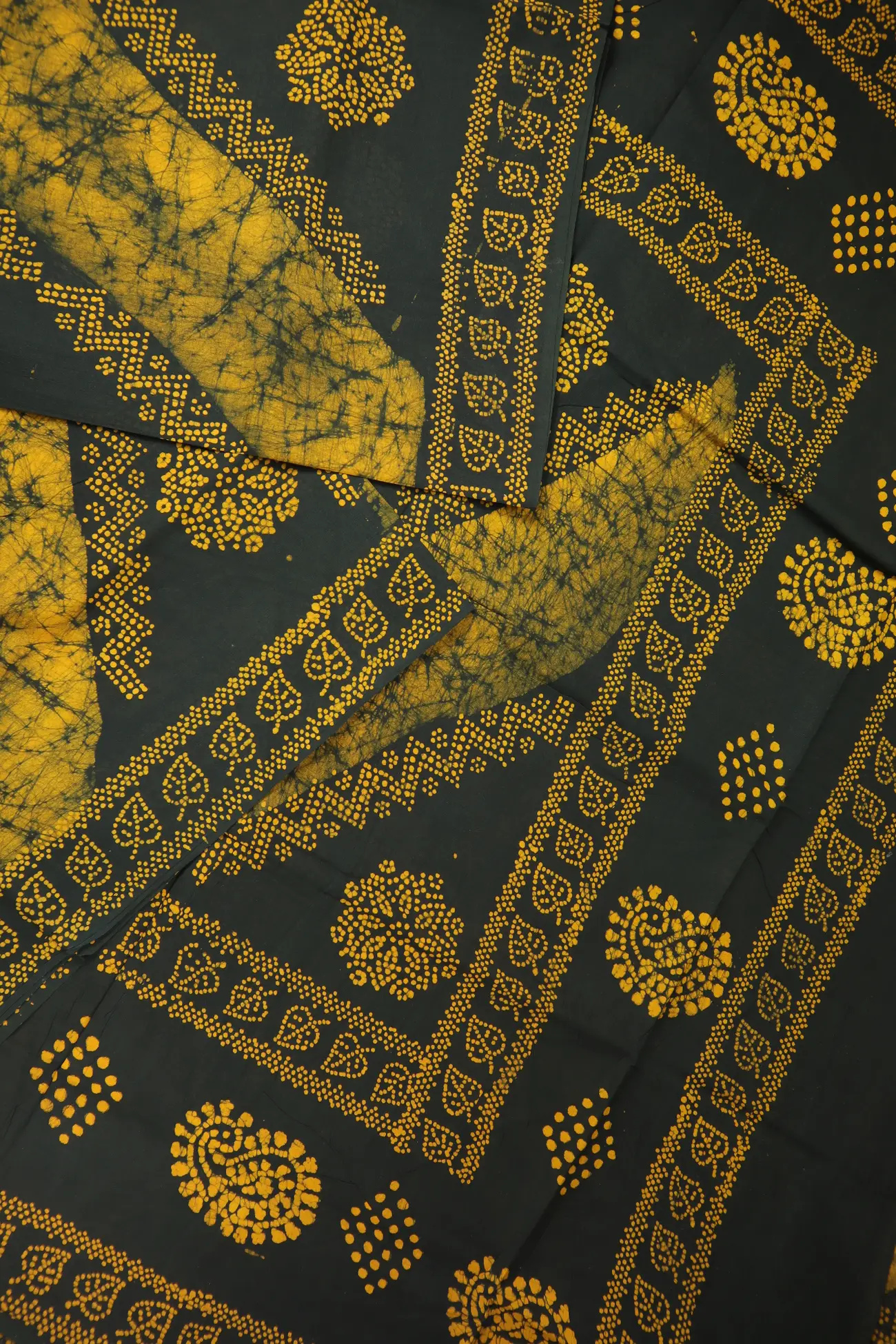 dark-green-batik-madurai-sungudi-saree-ss006302-b