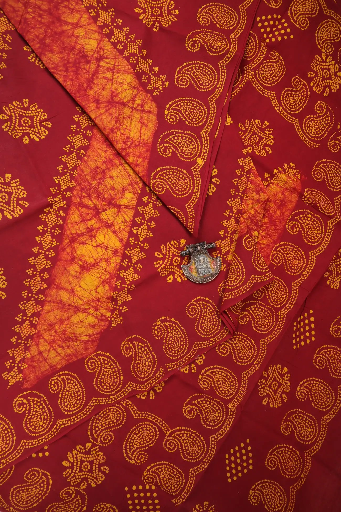 maroon-batik-madurai-sungudi-saree-ss006296-a