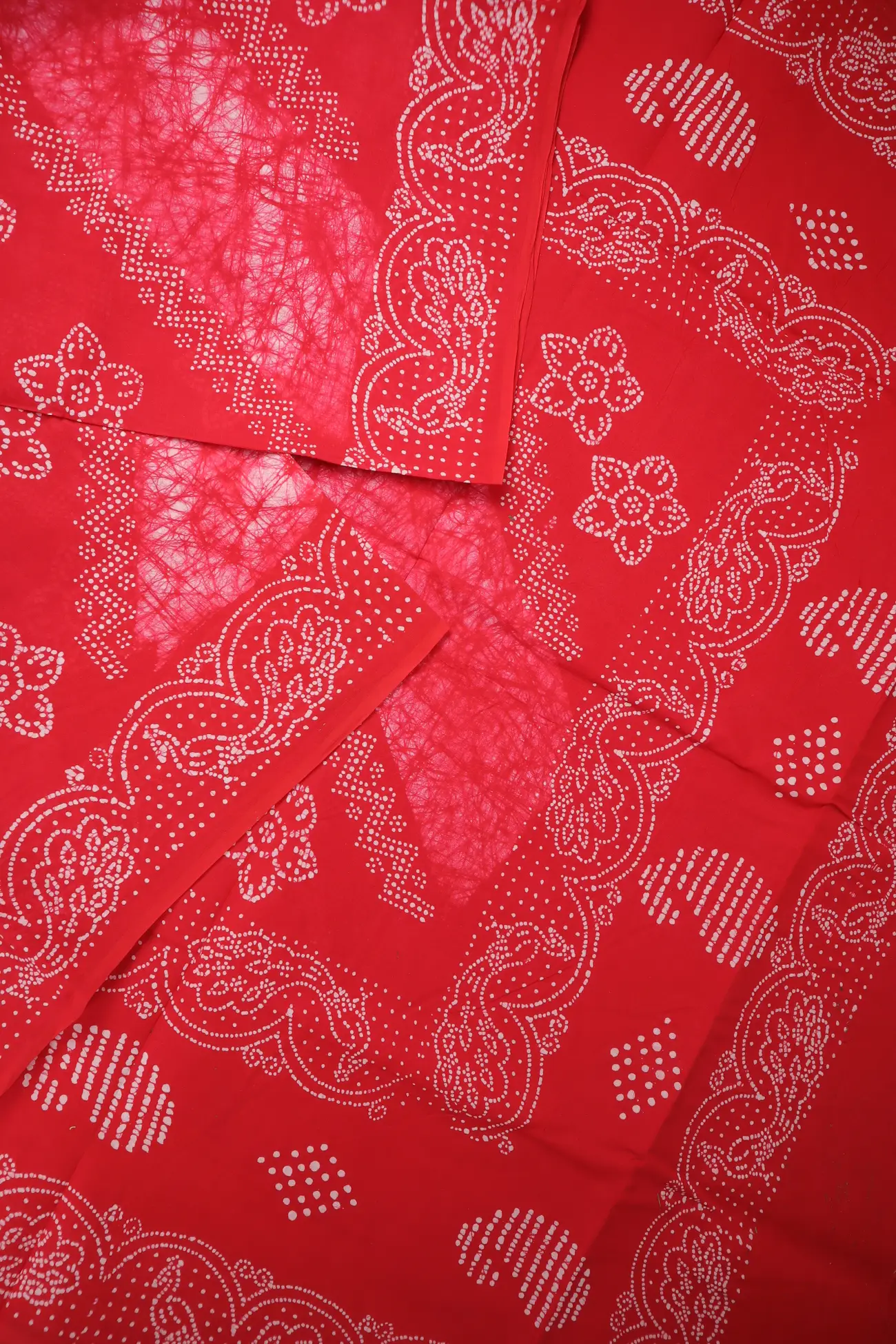 red-batik-madurai-sungudi-saree-ssb000052-b