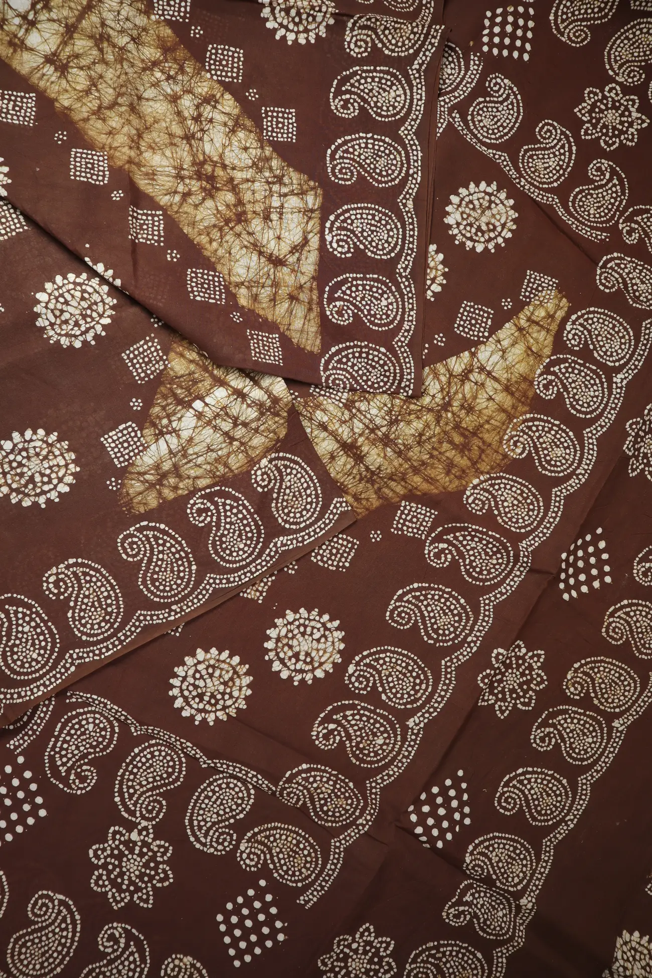 brown-batik-madurai-sungudi-saree-ssb000035-b