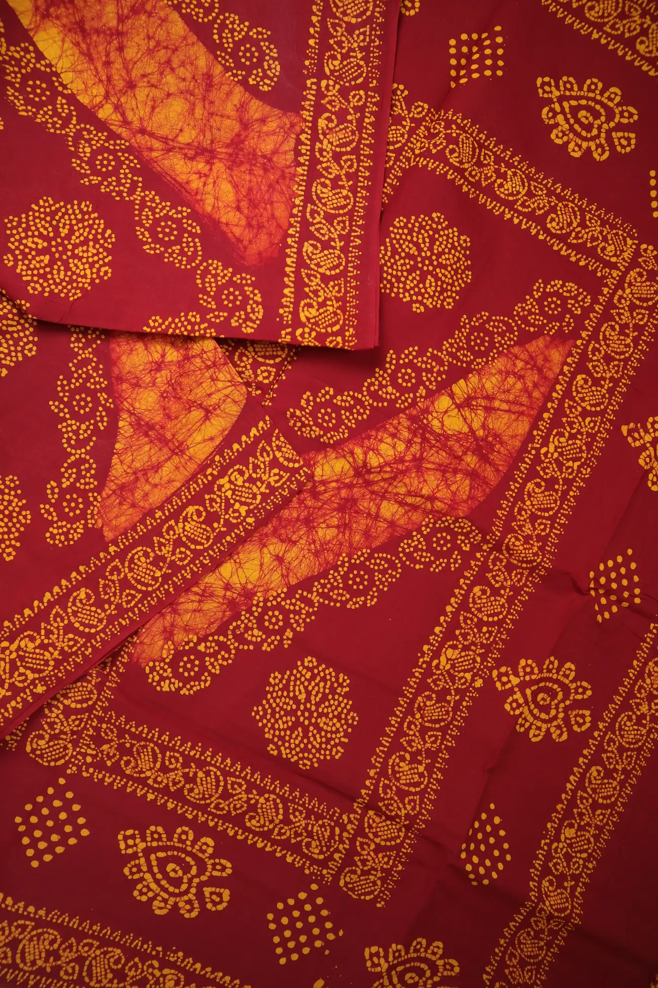 maroon-batik-madurai-sungudi-saree-ssb000049-b
