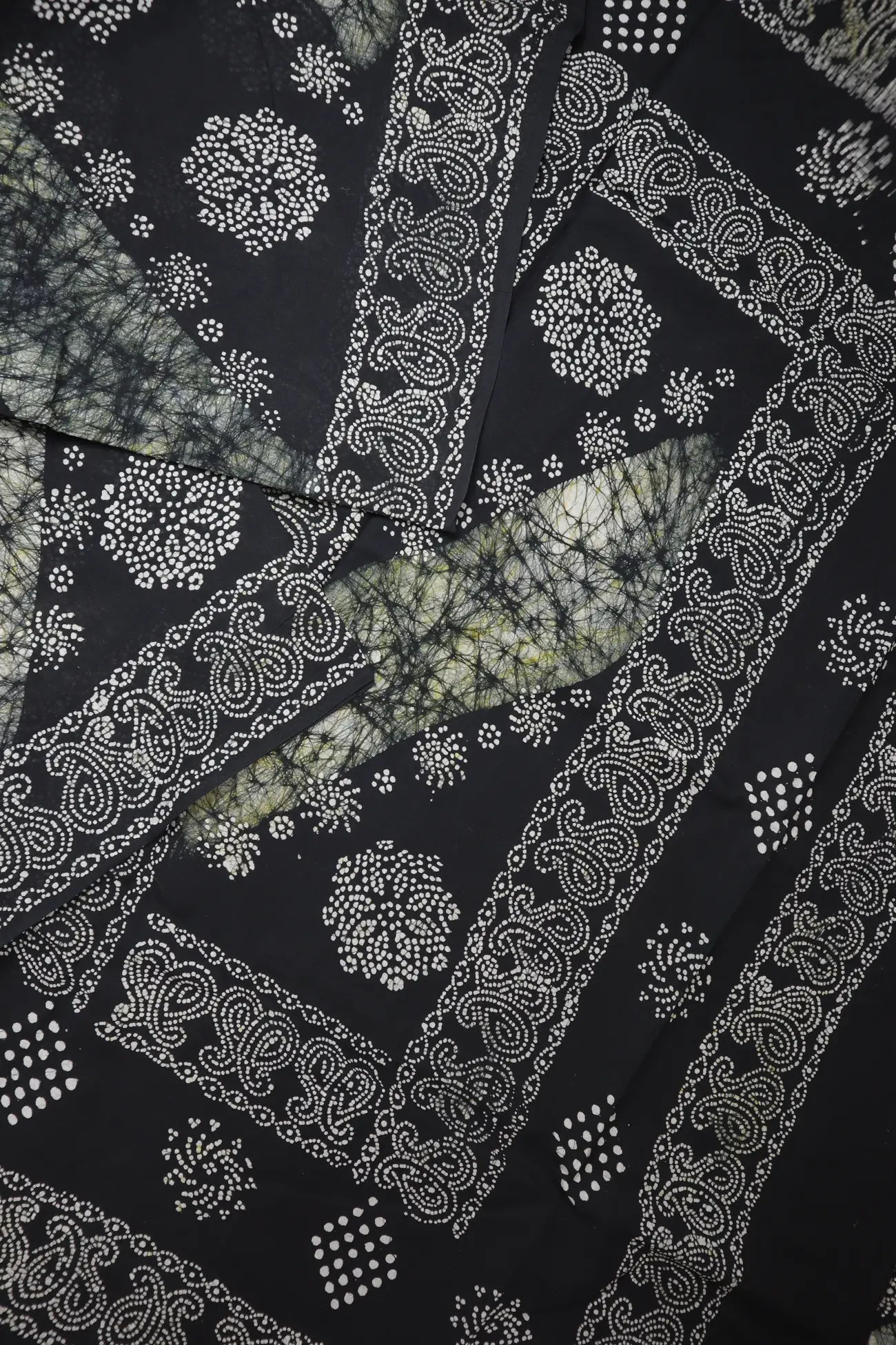 dark-green-batik-madurai-sungudi-saree-ssb000046-b