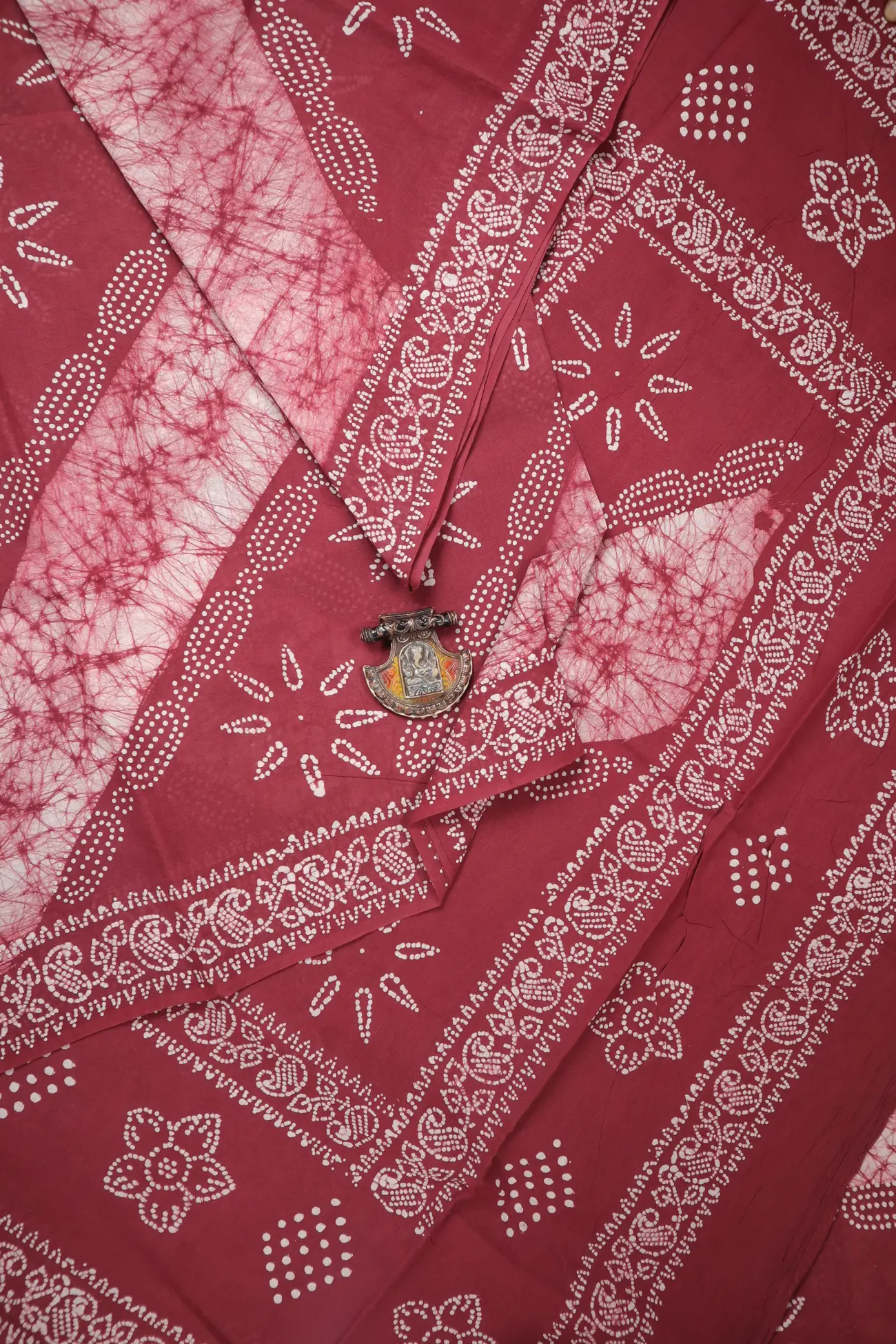 indian-red-batik-madurai-sungudi-saree-ssb000040-a