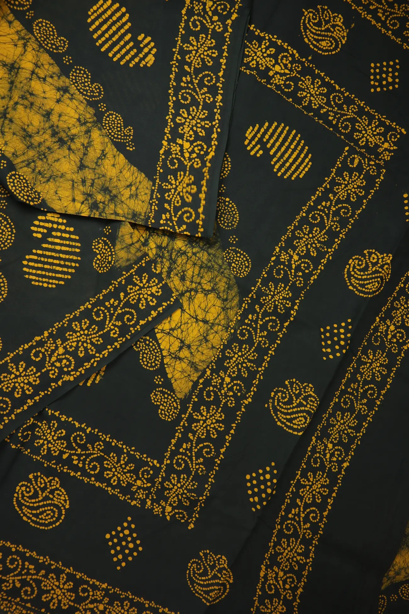 green-batik-madurai-sungudi-saree-ssb000042-b