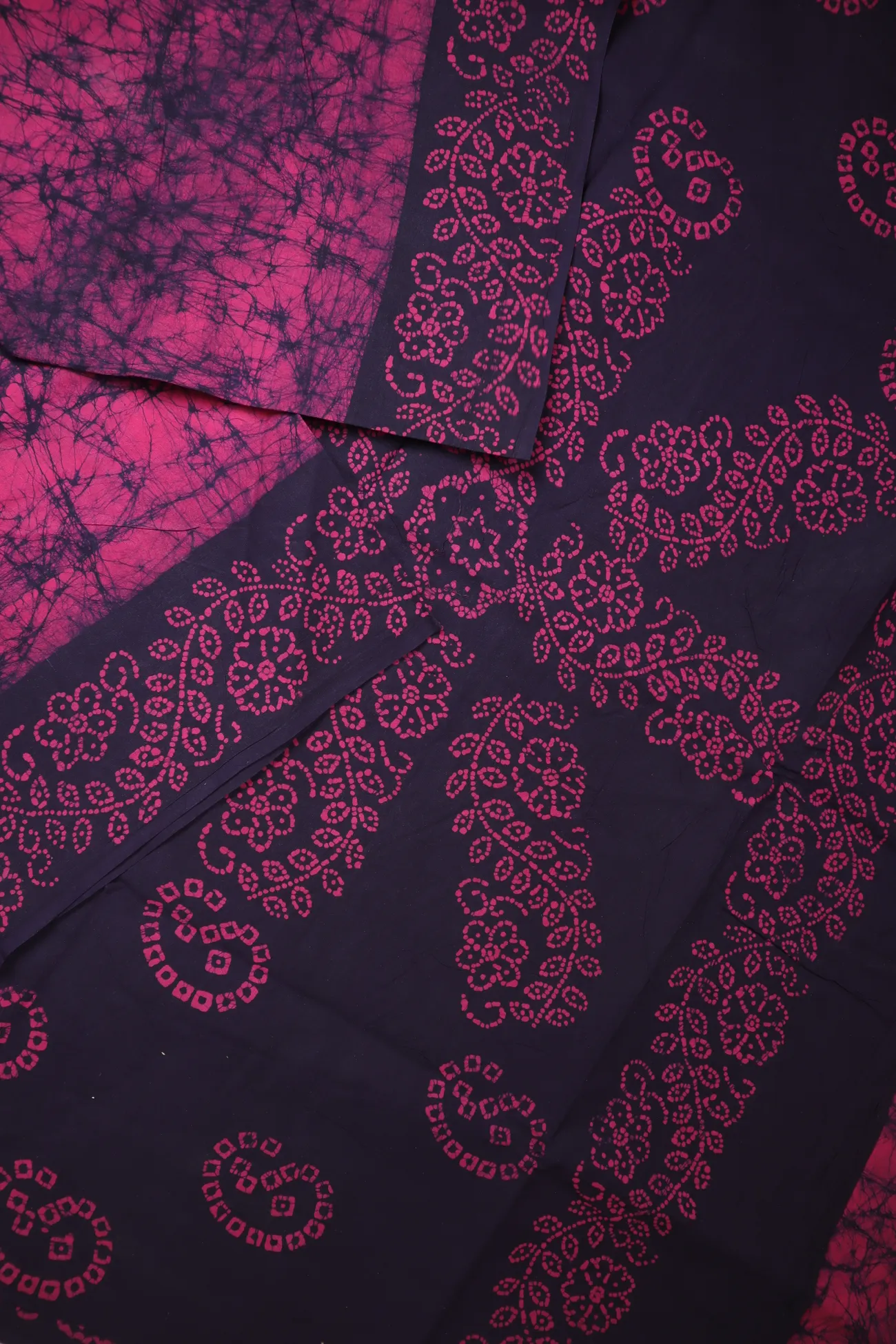 pink-batik-madurai-sungudi-saree-ssb000021-b