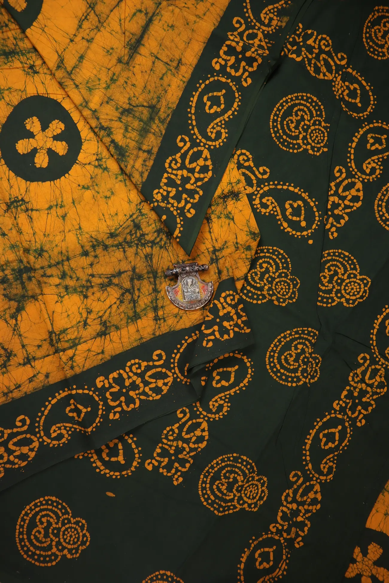mustard-batik-madurai-sungudi-saree-ssb000024-a