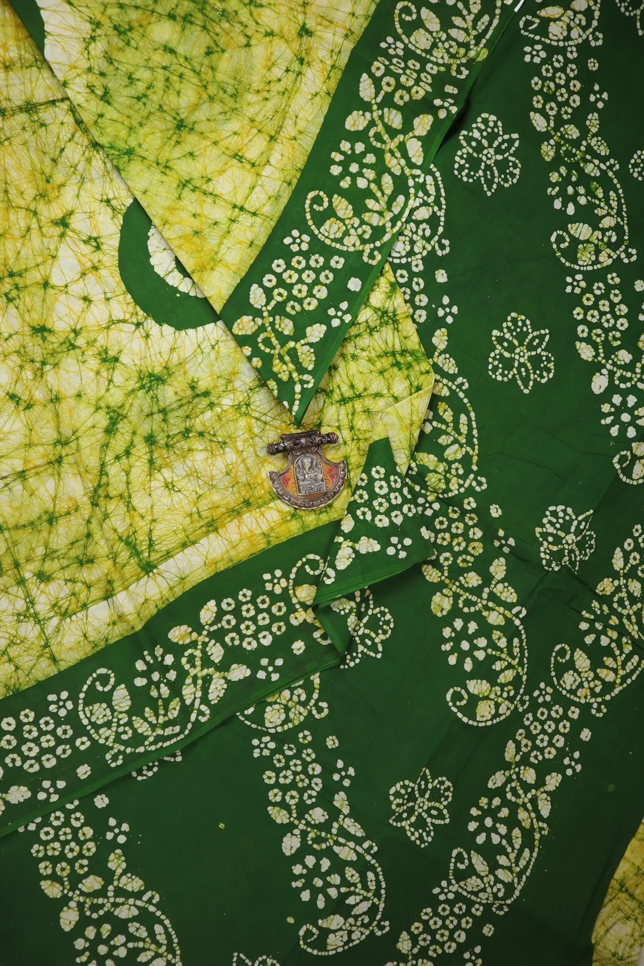 green-batik-madurai-sungudi-saree-ssb000025-a