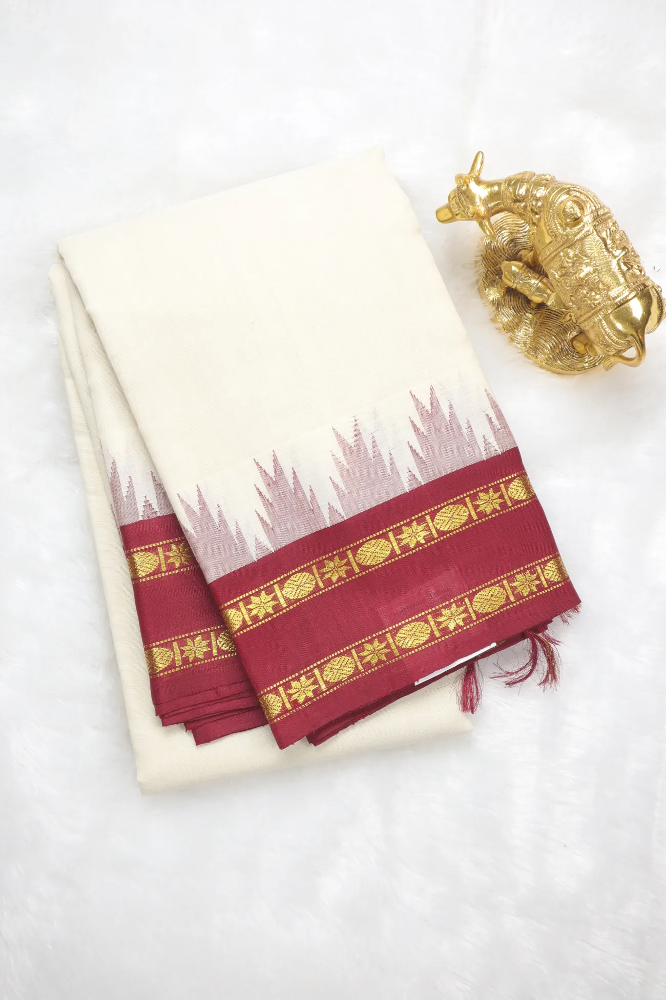 white-thalampoo-reku-ruthratcham-gadwal-saree-sb000083-a