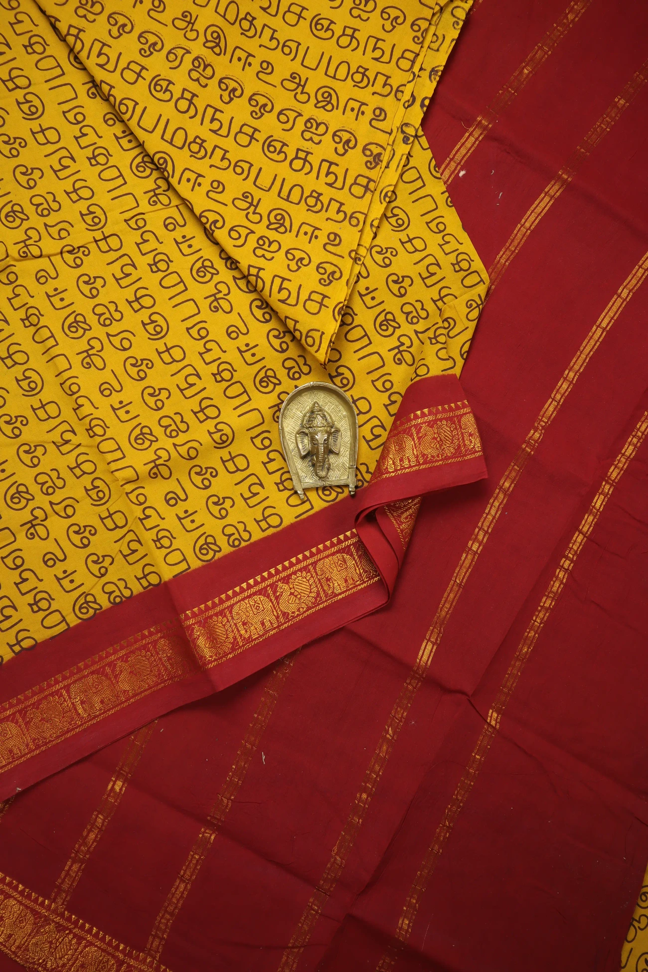 yellow-tamil-alphabets-madurai-sungudi-saree-ss006321-a