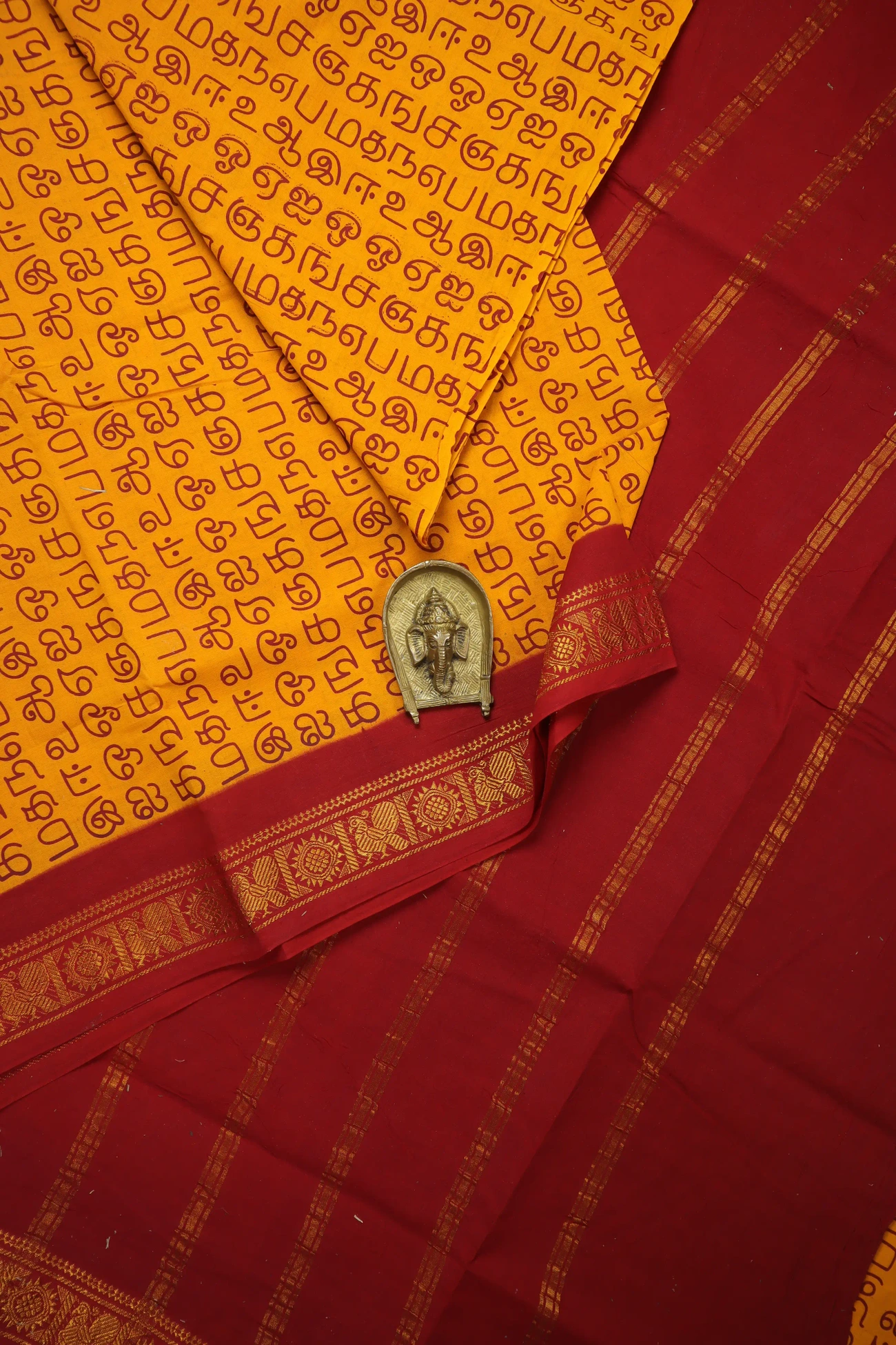 orange-tamil-alphabets-madurai-sungudi-saree-ss006319-a