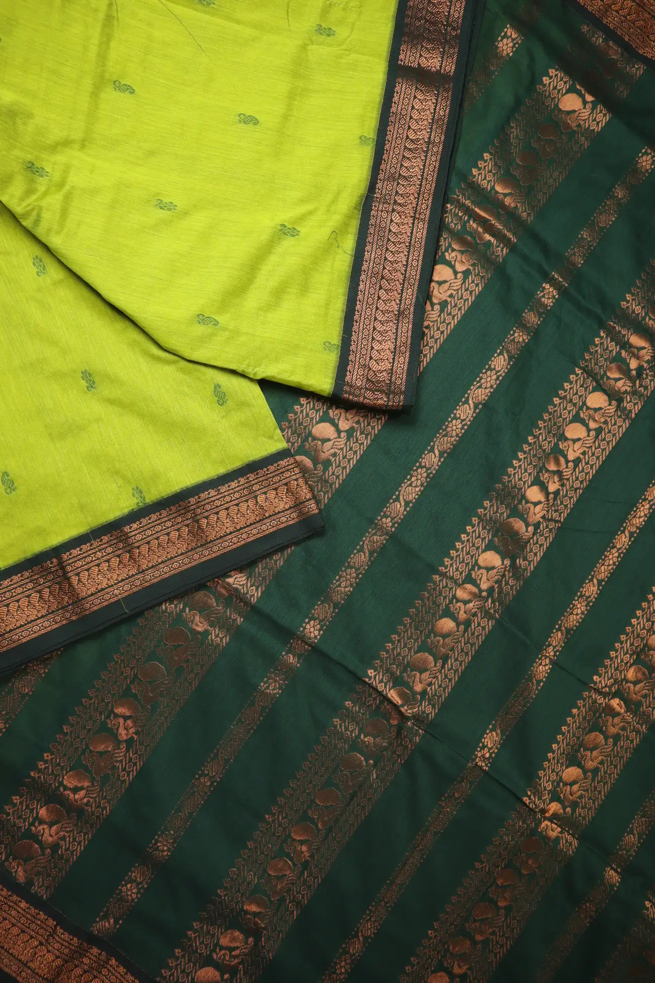 light-green-peacock-kalyani-cotton-madisar-kns000023-b