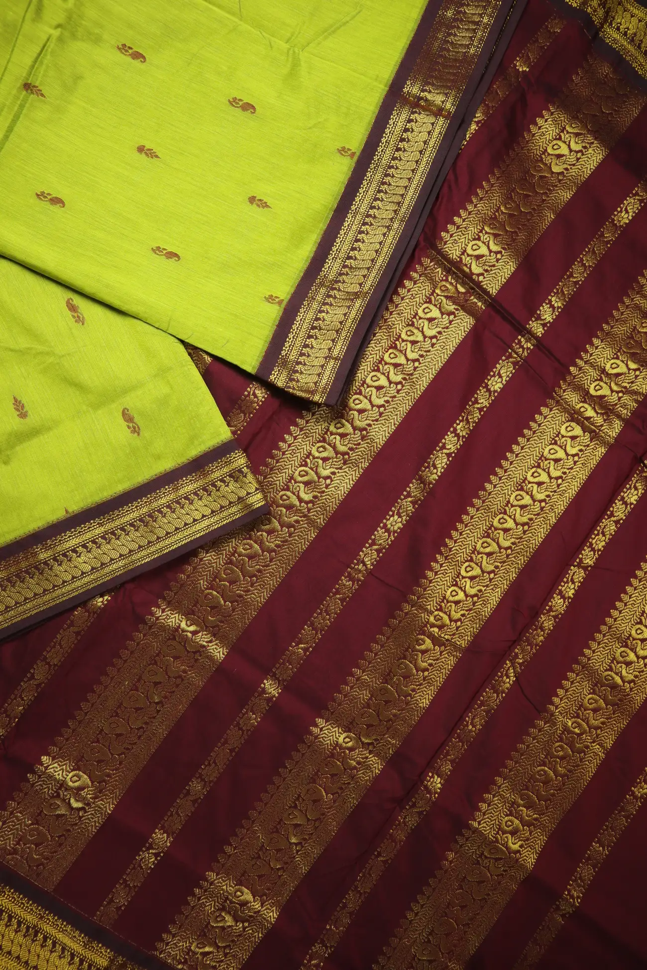 light-green-peacock-kalyani-cotton-madisar-kns000017-b