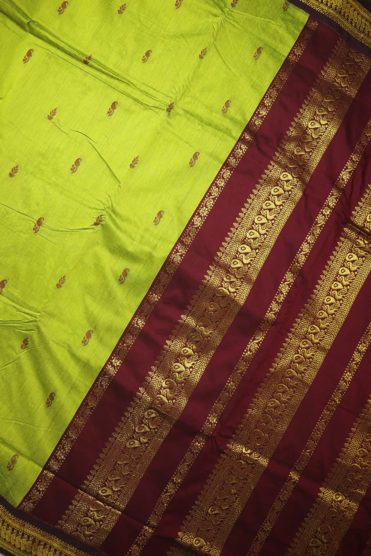 light-green-peacock-kalyani-cotton-madisar-kns000017-c