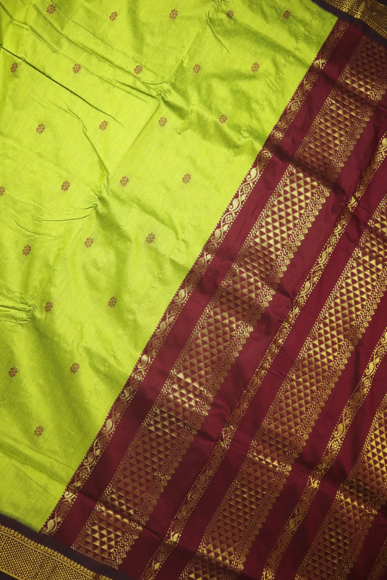 light-green-diamoned-kalyani-cotton-madisar-kns000022-c