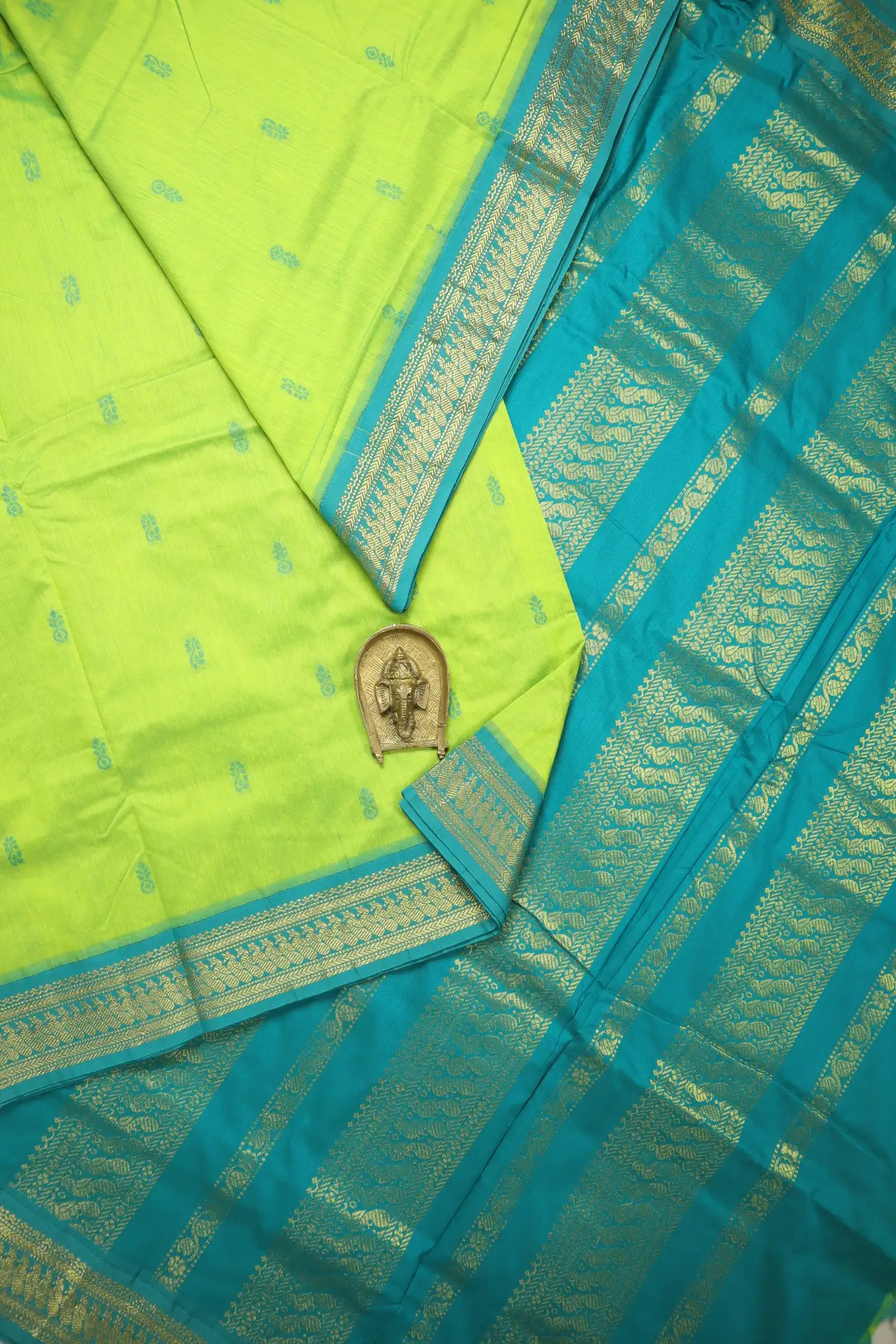 green-peacock-kalyani-cotton-madisar-kns000020-a