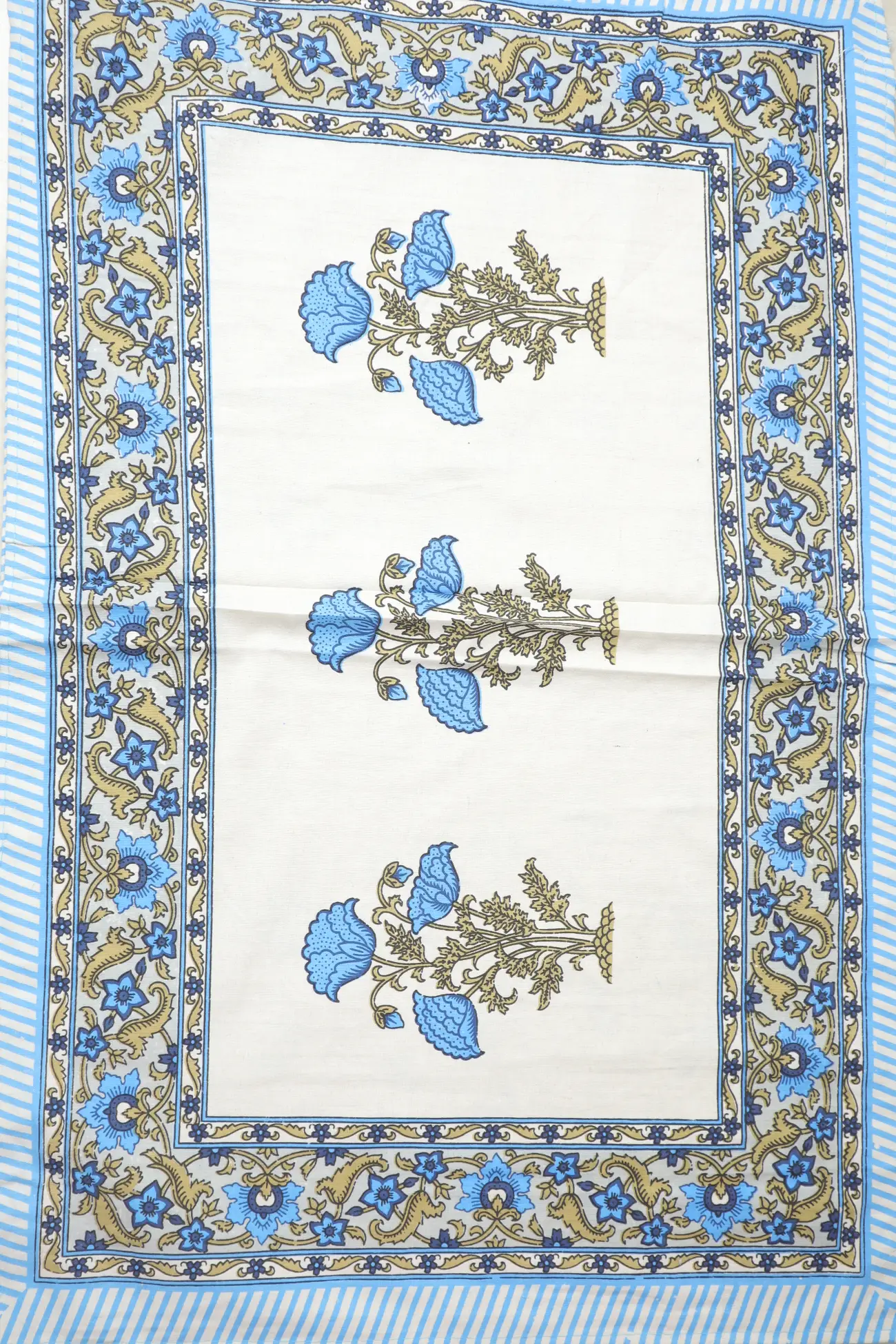 light-sky-blue-flower-bedspread-bp000163-c
