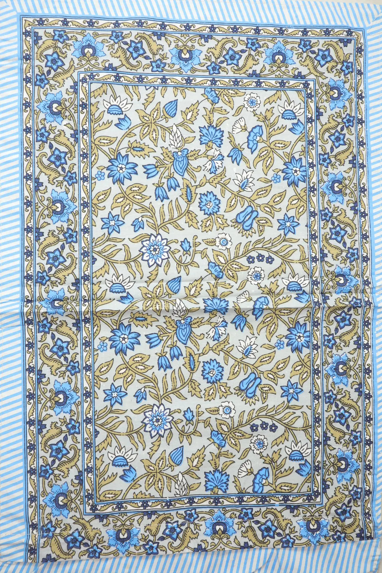 light-sky-blue-flower-bedspread-bp000163-d