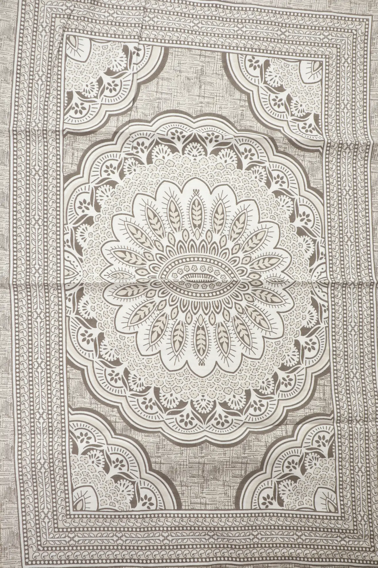 dark-khaki-flower-bedspread-bp000145-c