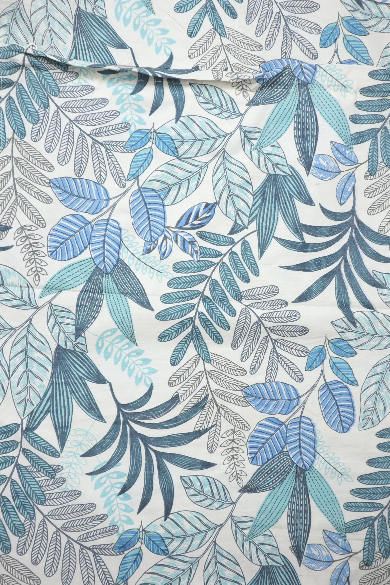 light-blue-leaf-bedspread-bp000150-d