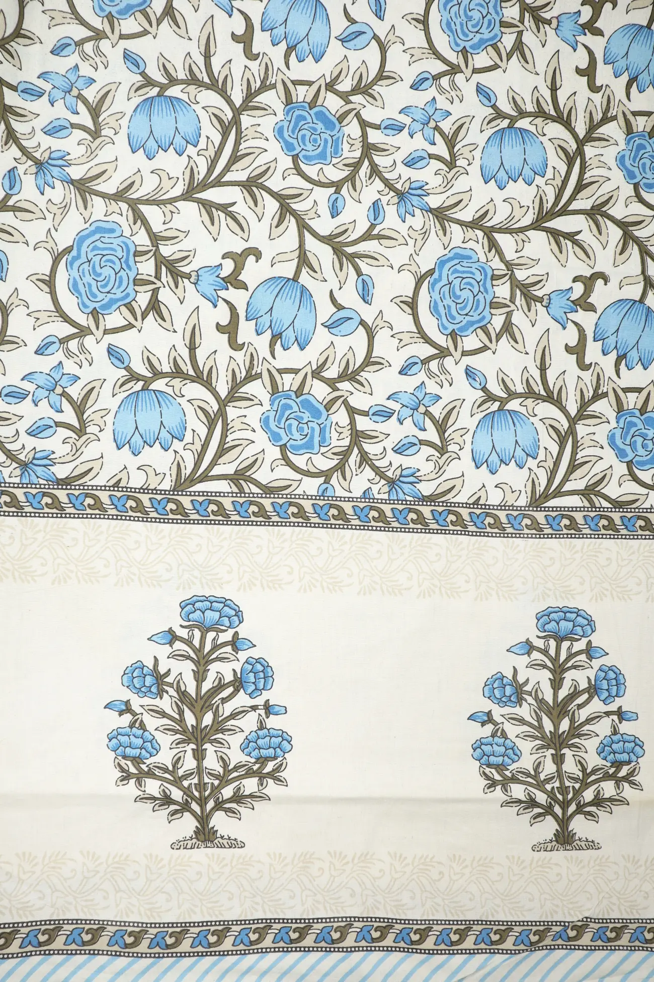 blue-flower-bedspread-bp000130-b