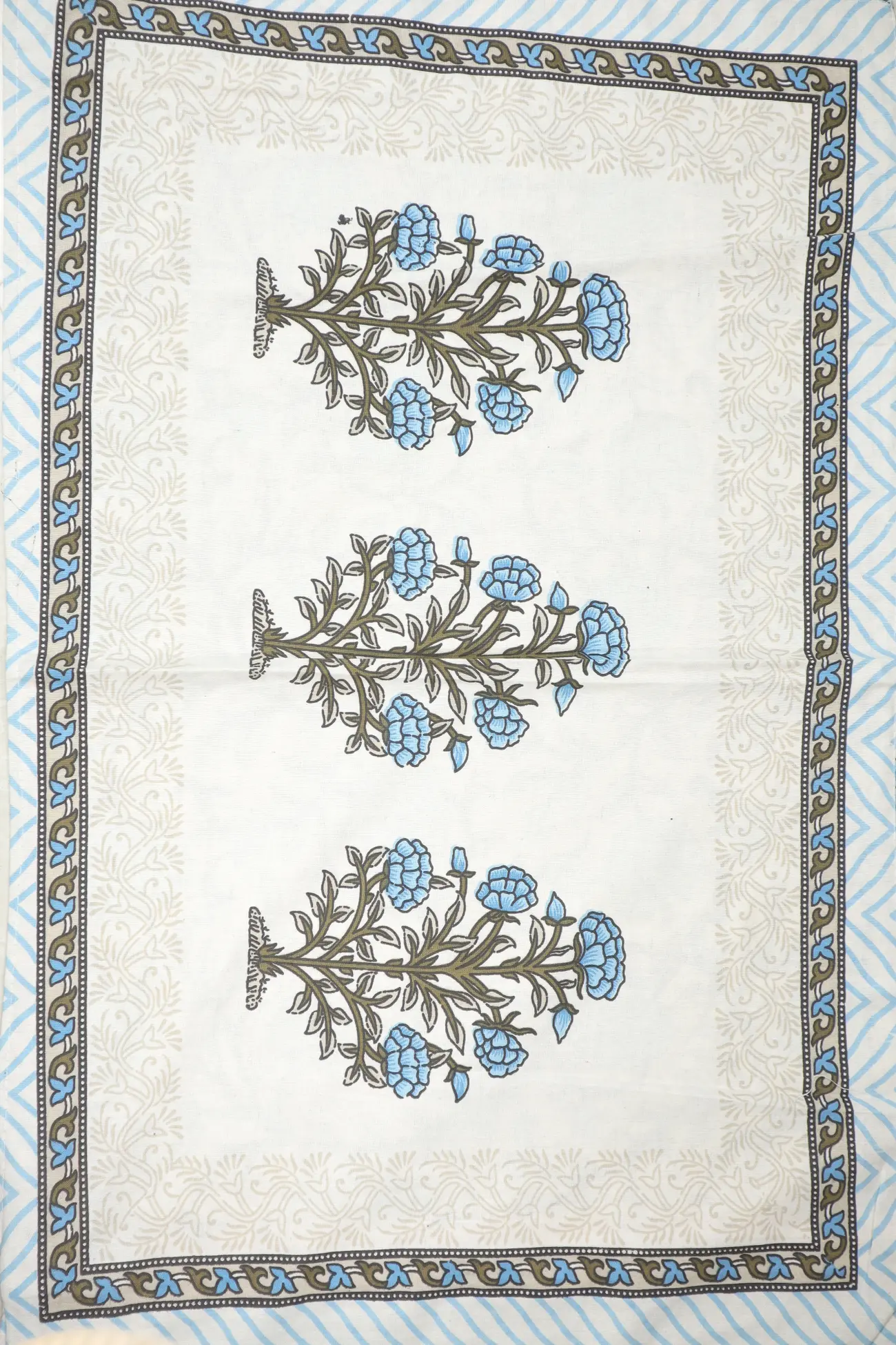 blue-flower-bedspread-bp000130-c
