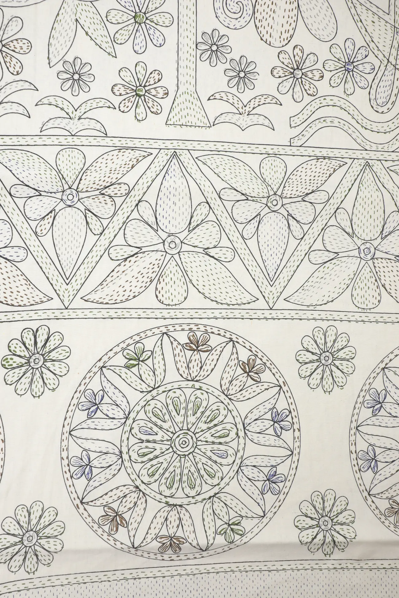 white-flower-bedspread-bp000129-b