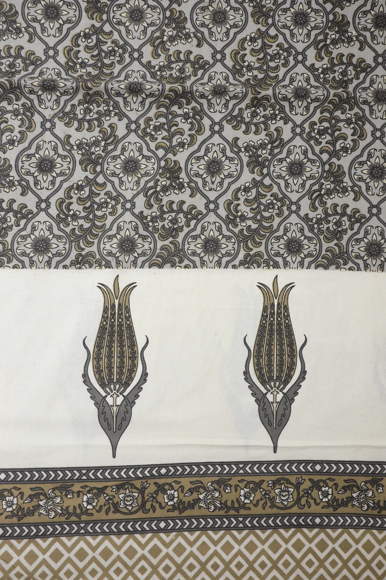 gray-flower-bedspread-bp000164-b