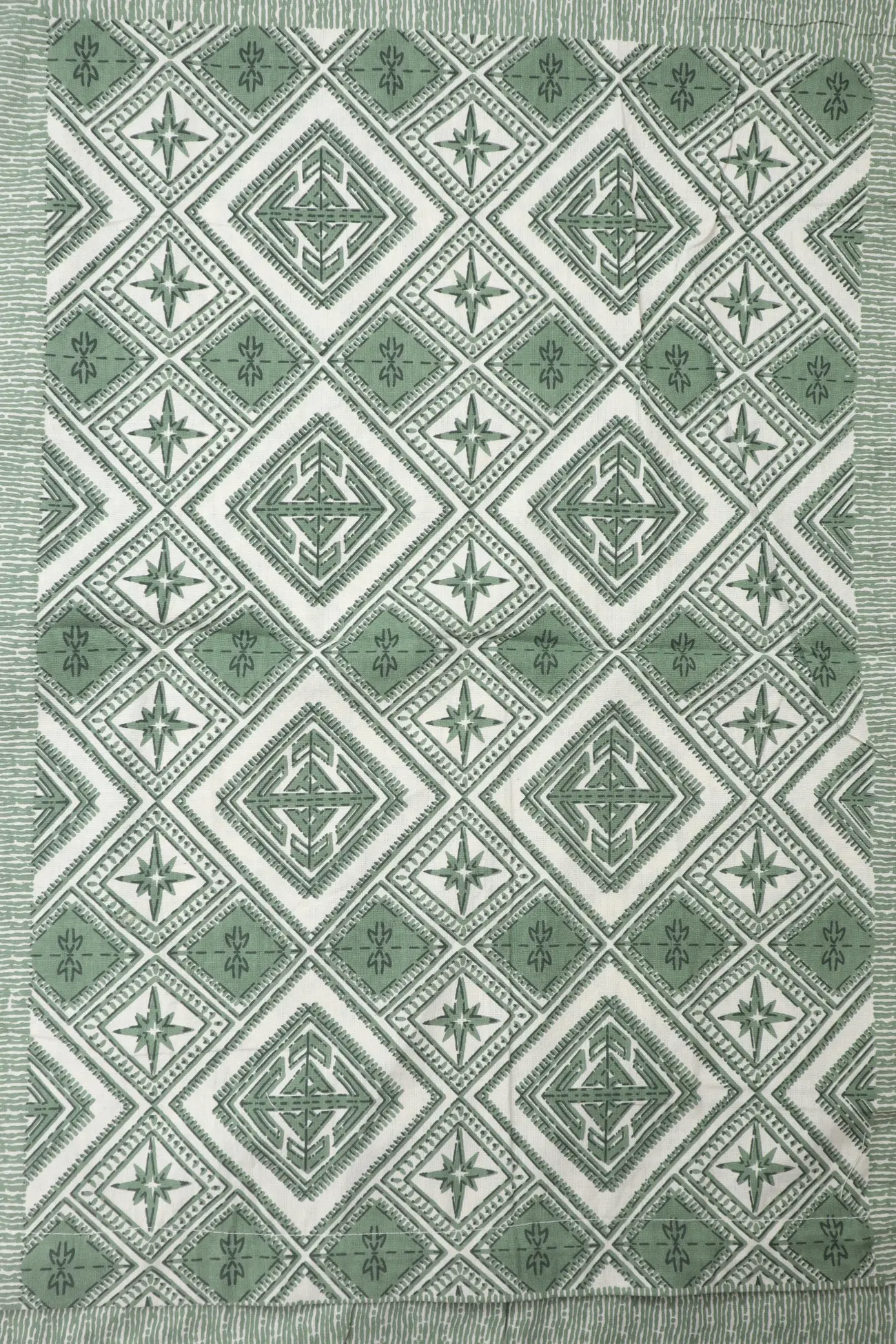 pista-green-flower-bedspread-bp000142-d