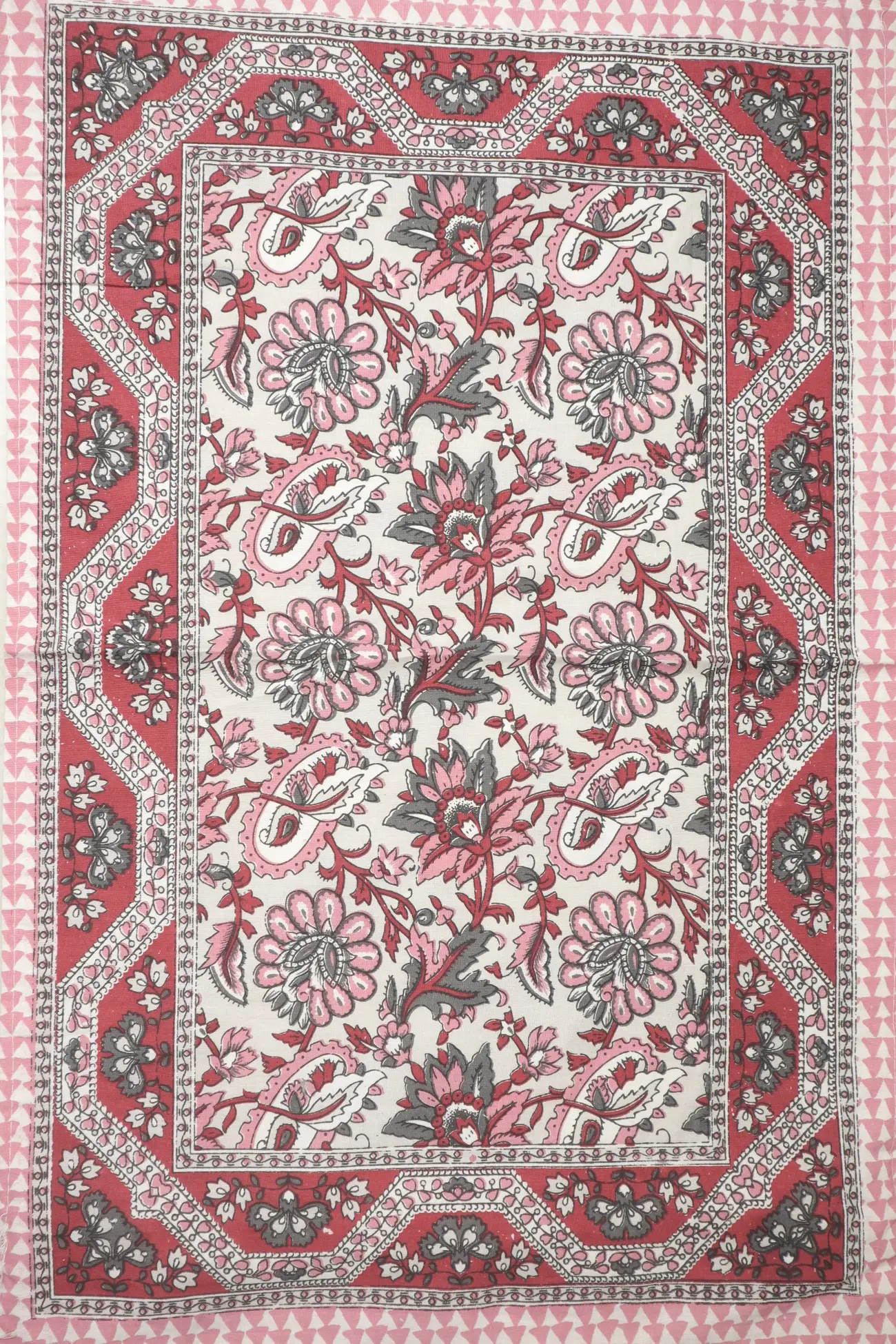 pink-flower-bedspread-bp000124-d