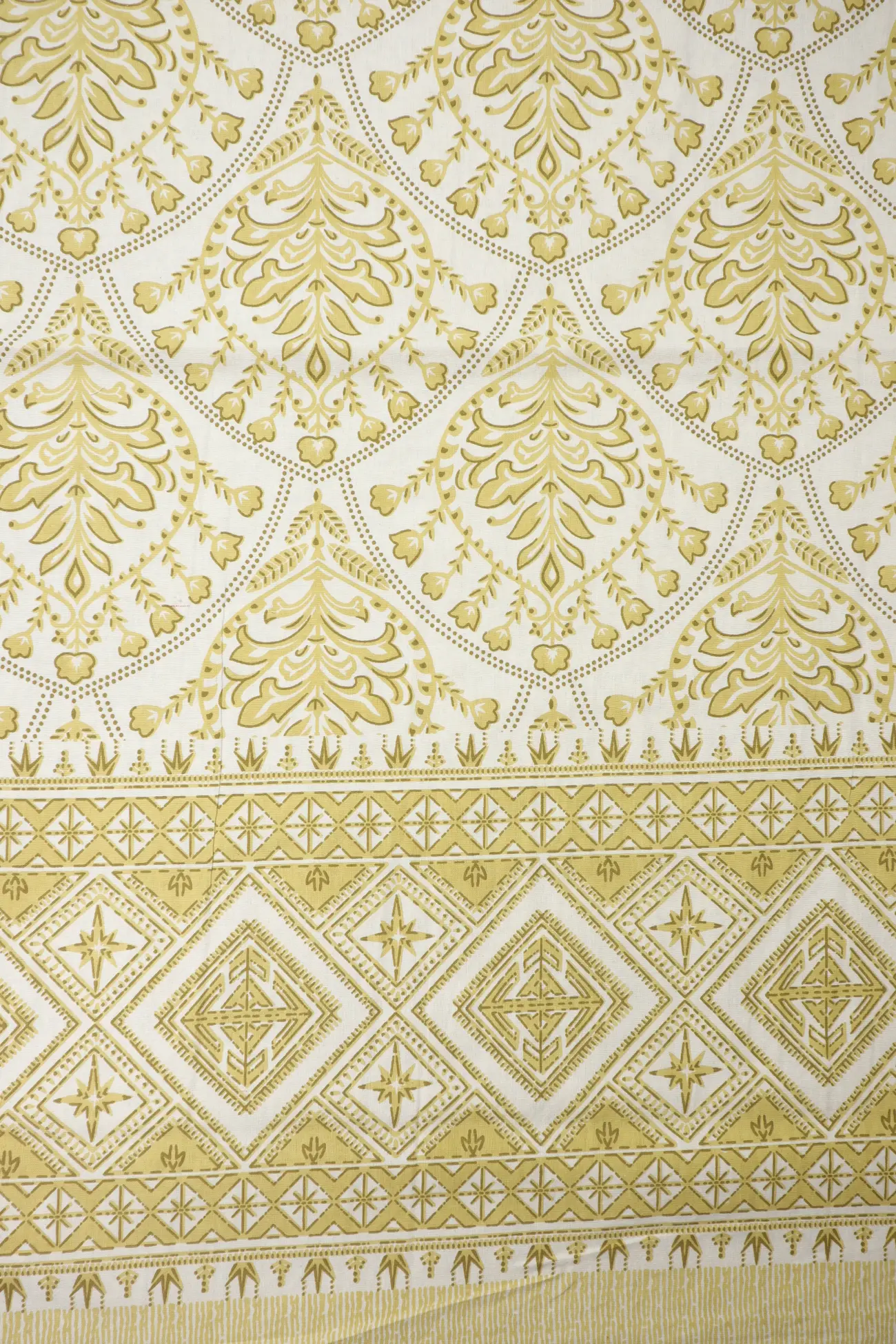 yellow-flower-bedspread-bp000140-b