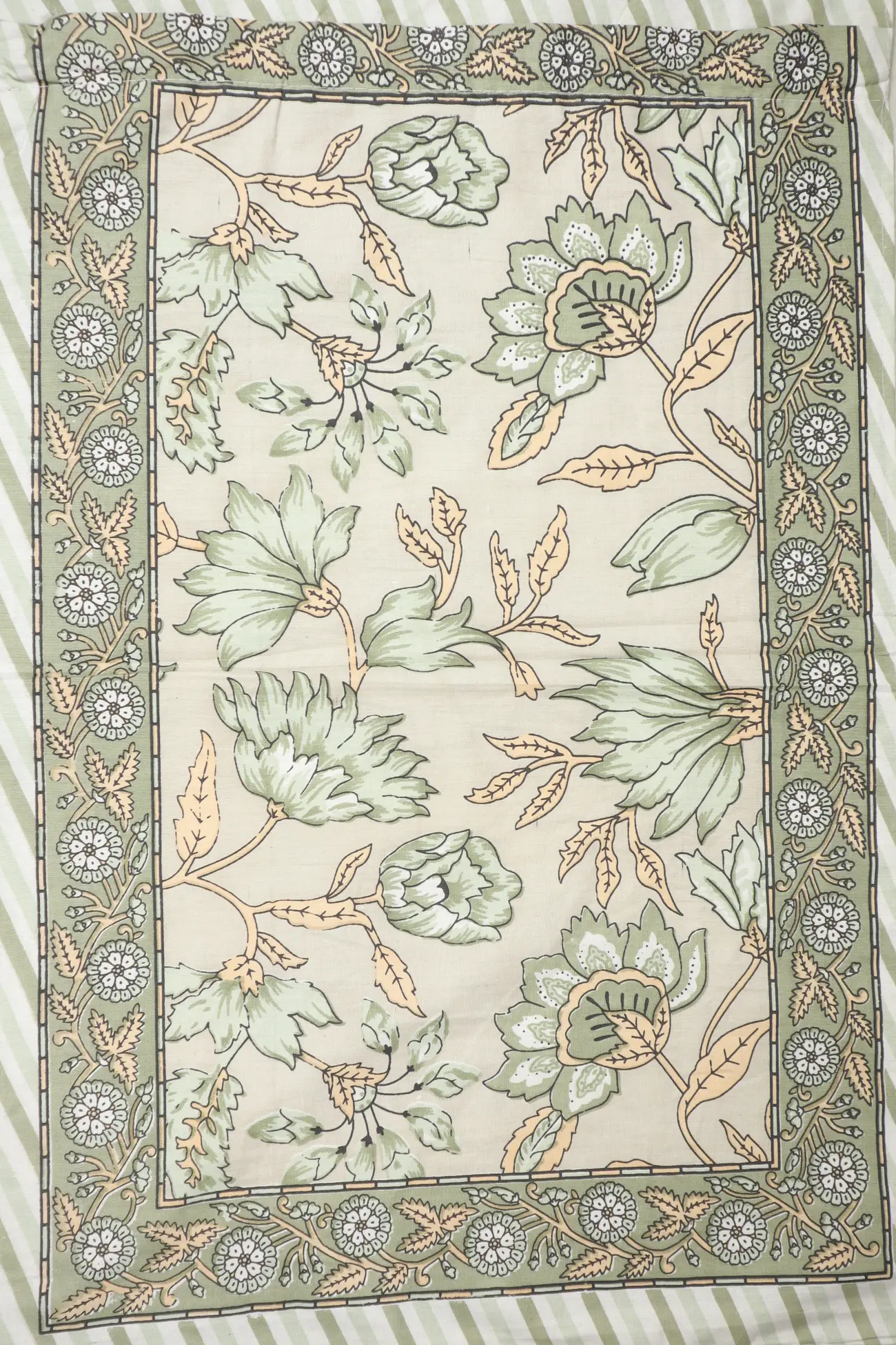 pista-green-flower-bedspread-bp000136-c