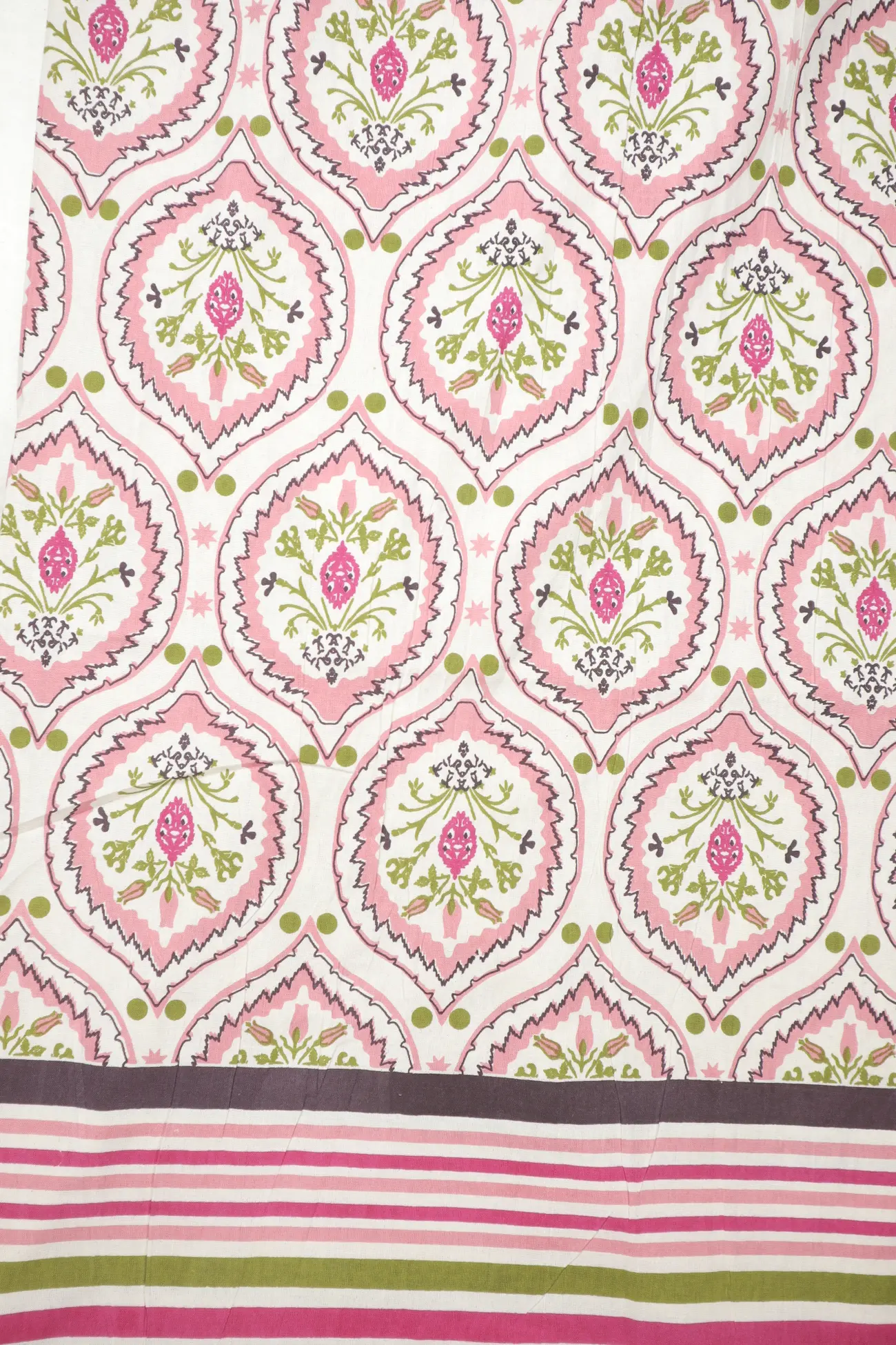 off-white-flower-bedspread-bp000126-b