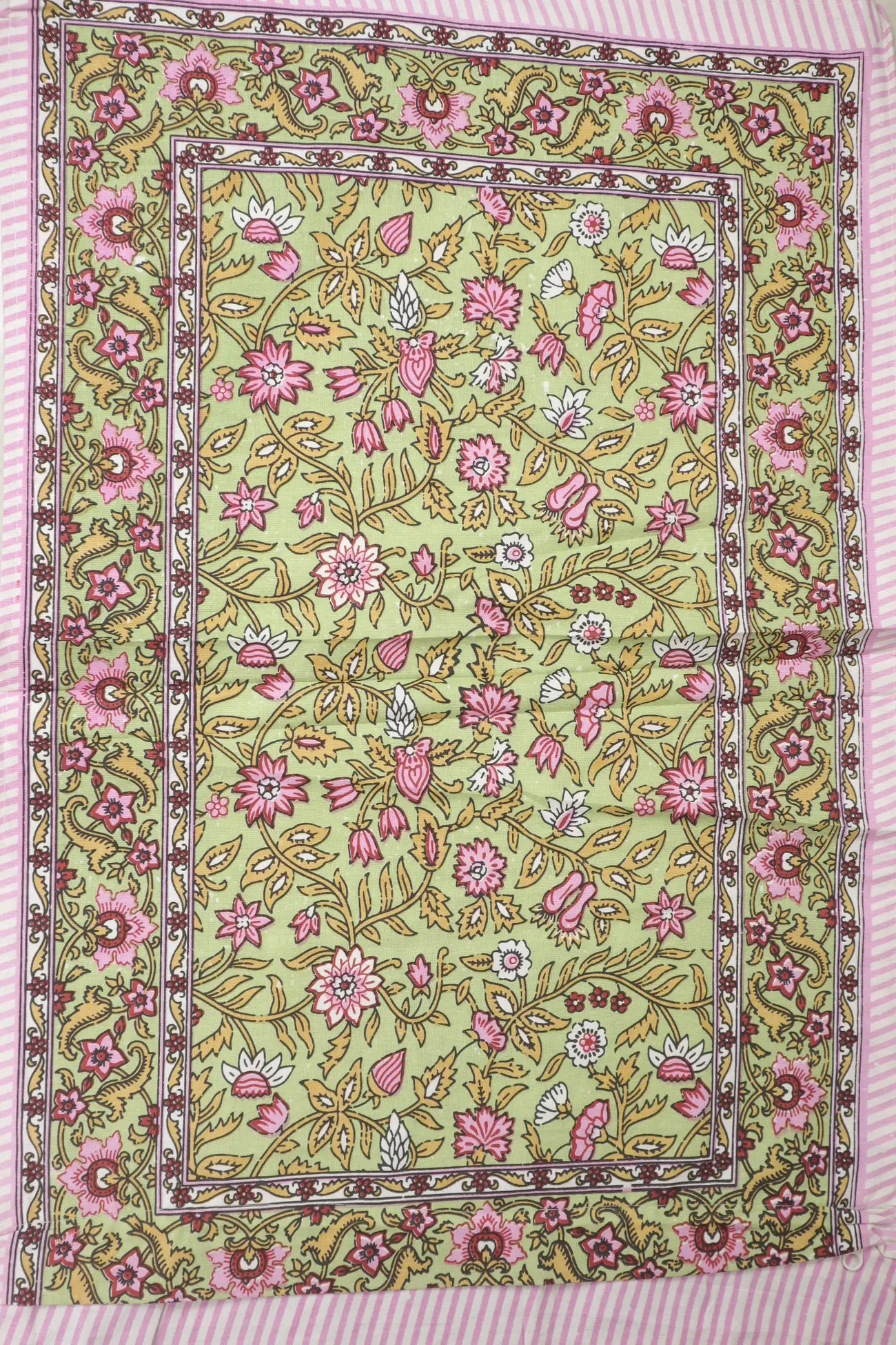 pista-green-flower-bedspread-bp000122-b