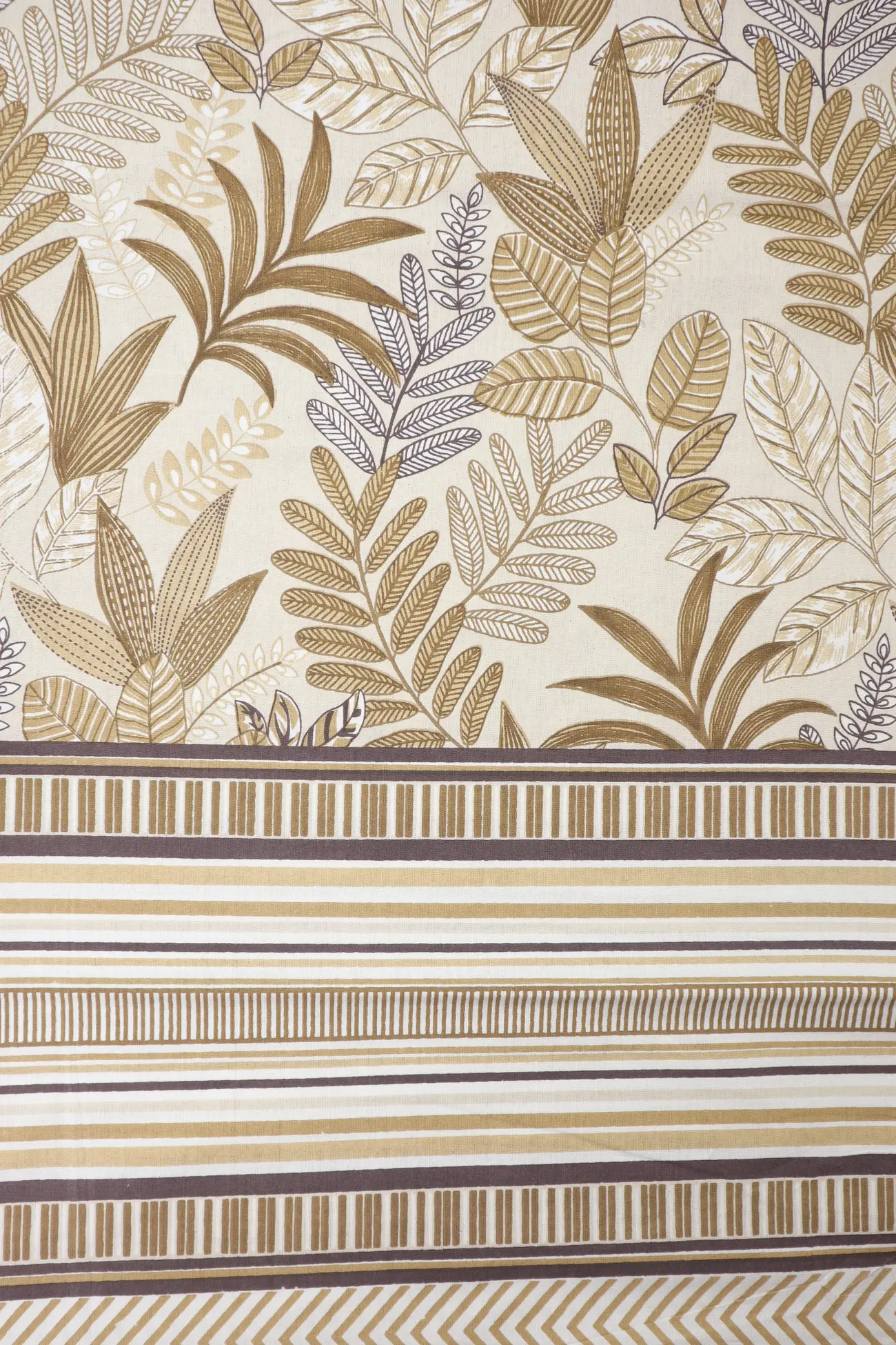 off-white-flower-bedspread-bp000144-b
