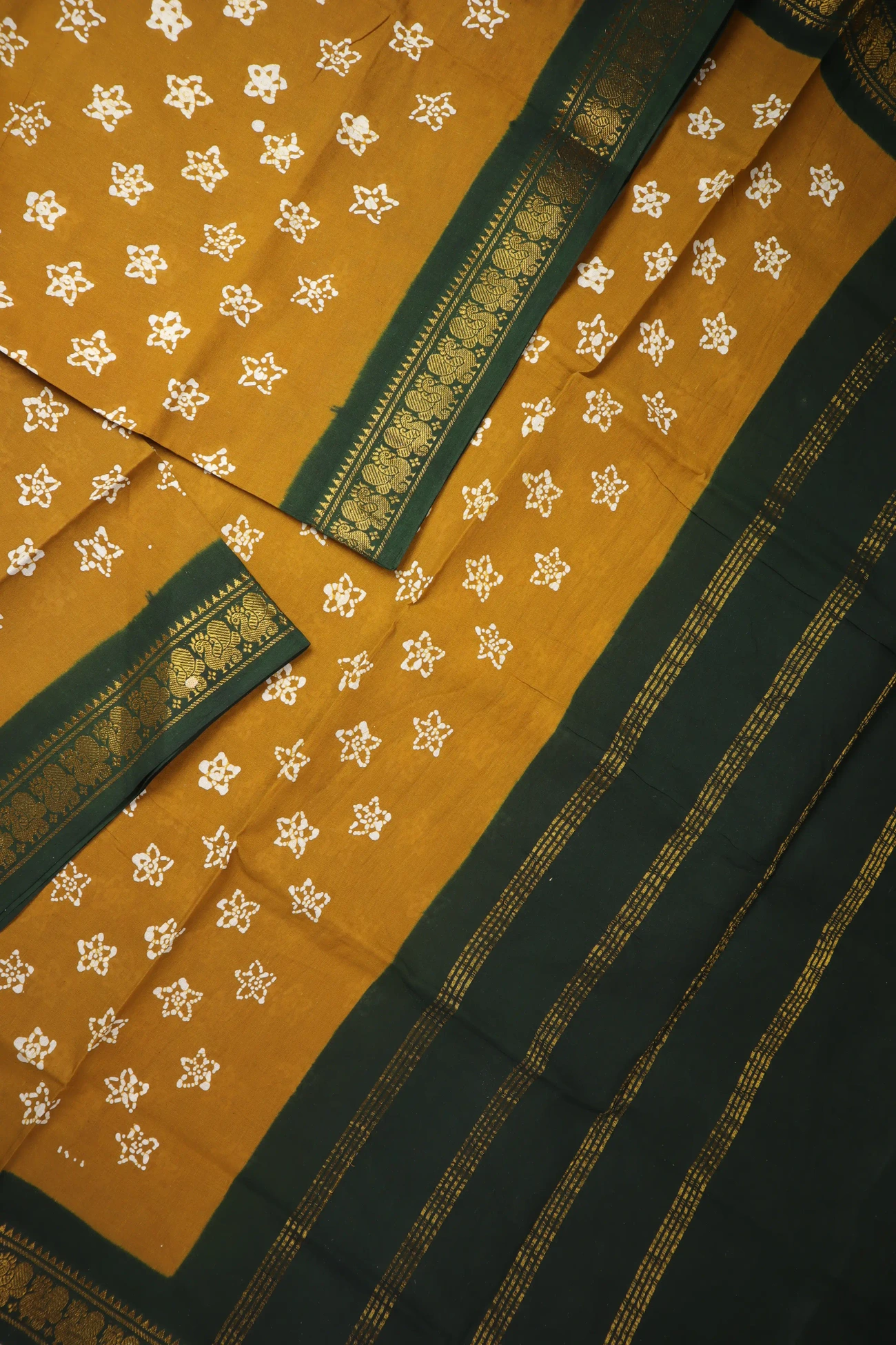 brown-flower-madurai-sungudi-saree-ss006326-b