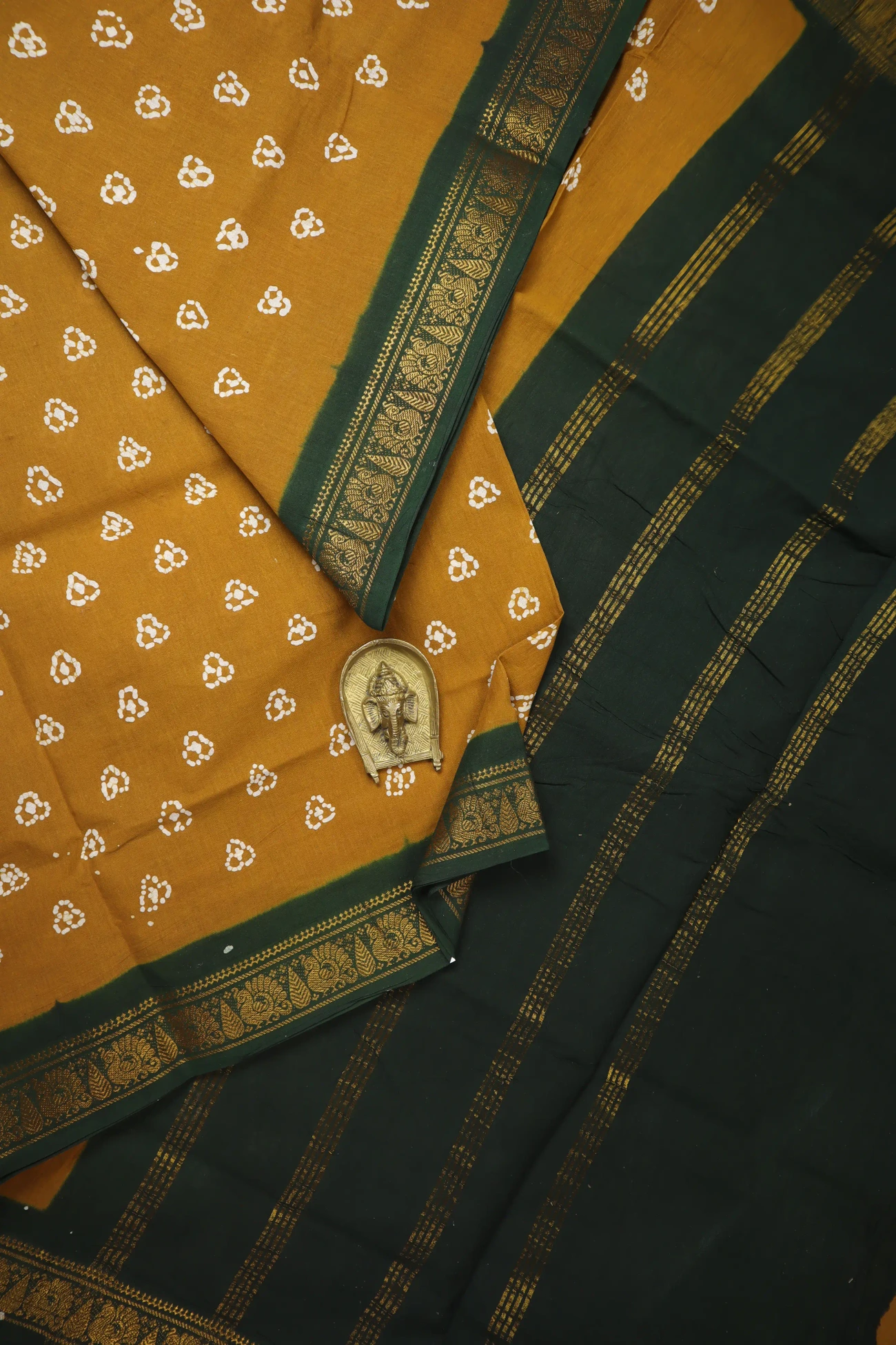 mustard-buttas-madurai-sungudi-saree-ss006335-a