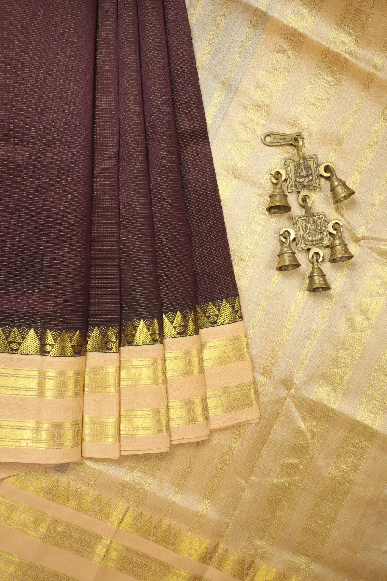 brown-vaira-oosi-diamond-needle-cotton-silk-saree-sc003044-a