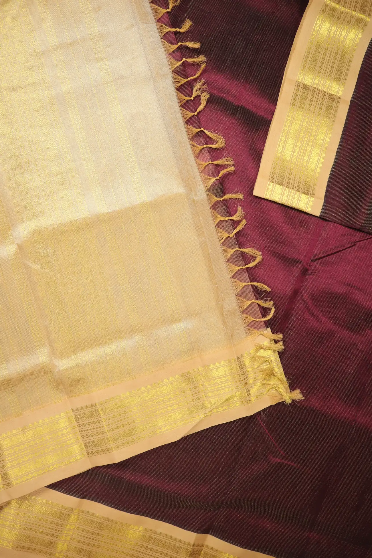 maroon-vaira-oosi-diamond-needle-cotton-silk-saree-sc003046-b
