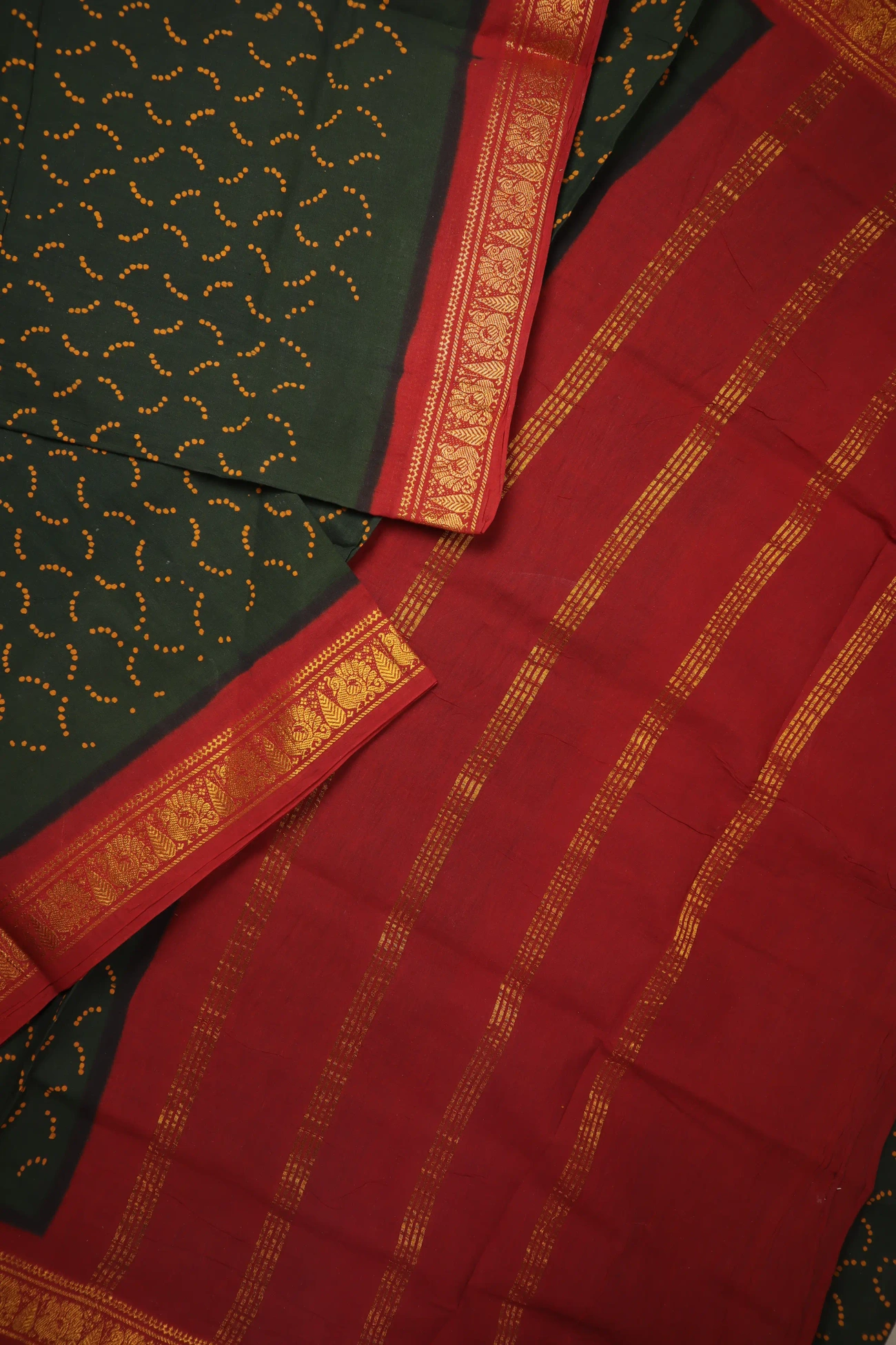 dark-green-peacock-madurai-sungudi-saree-ss006347-b