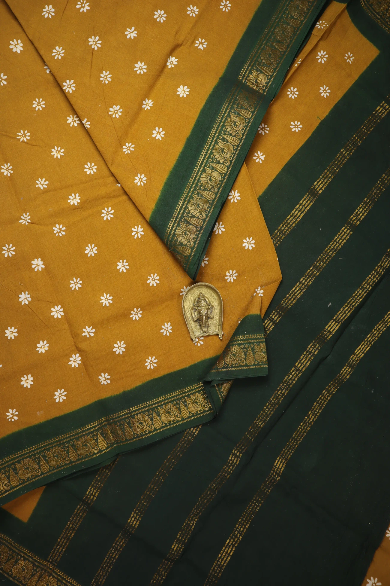 mustard-peacock-madurai-sungudi-saree-ss006353-a