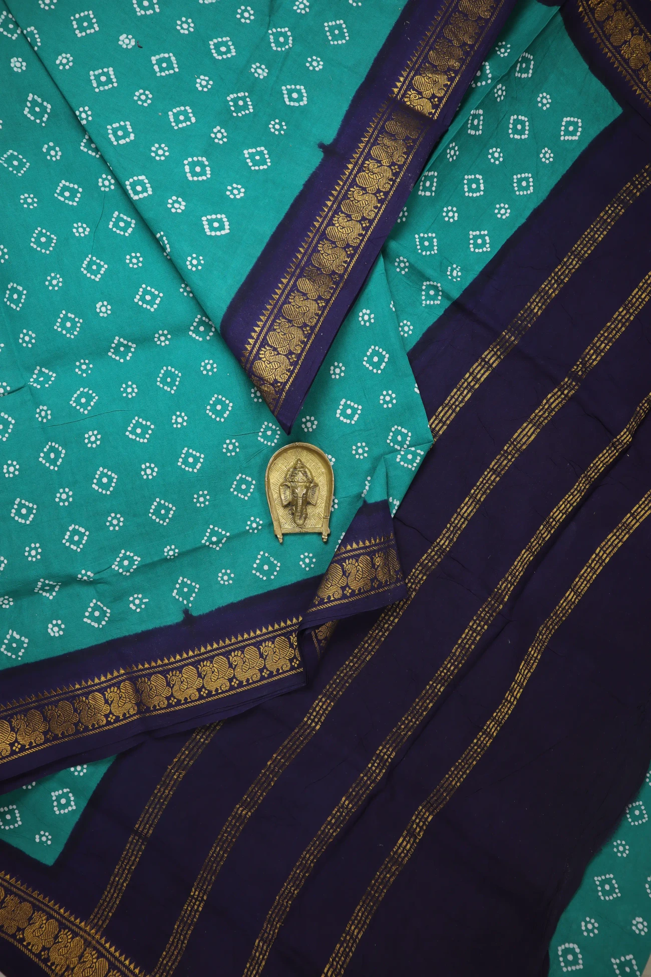 teal-peacock-madurai-sungudi-saree-ss006340-a
