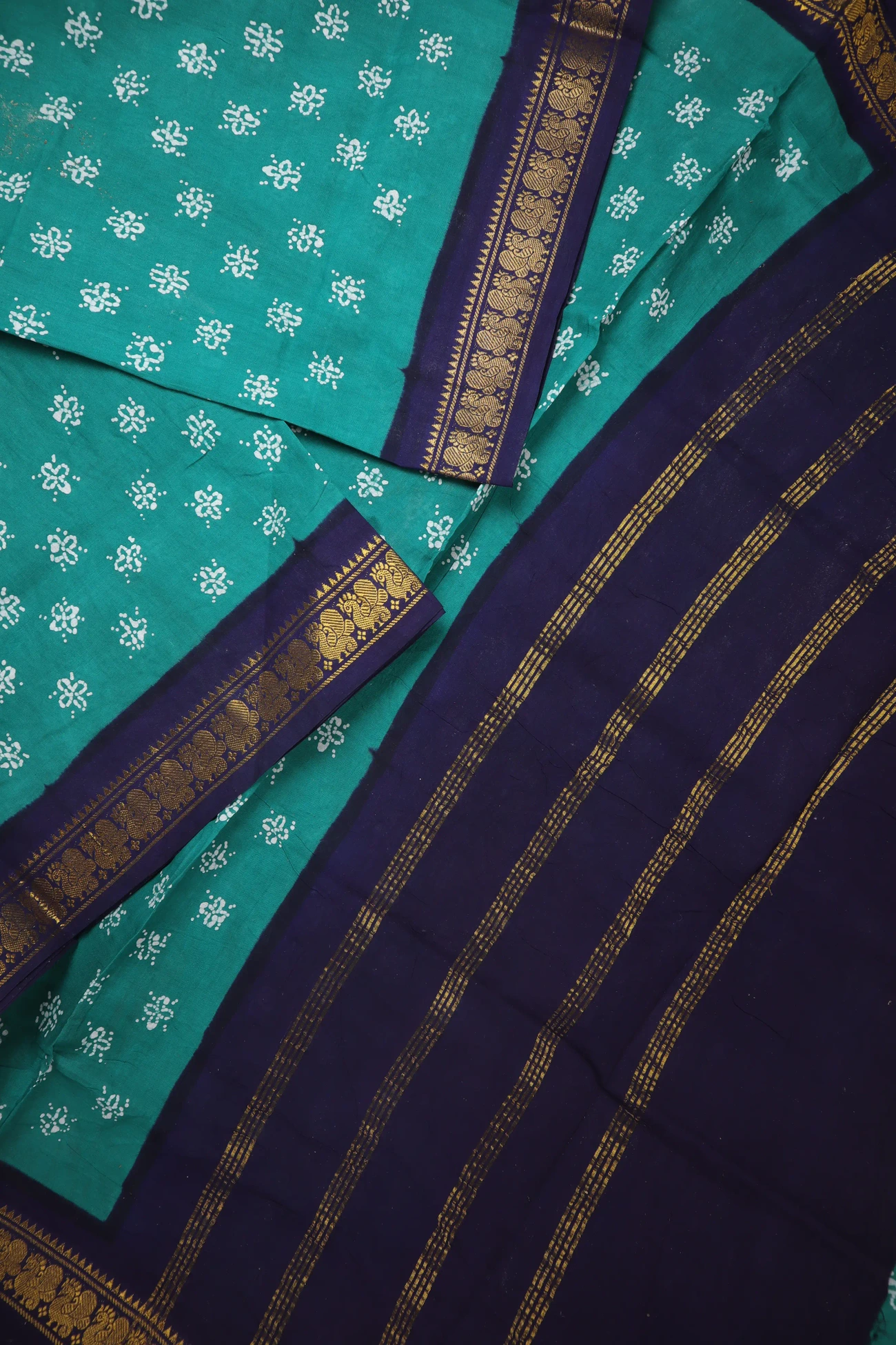 teal-peacock-madurai-sungudi-saree-ss006329-b