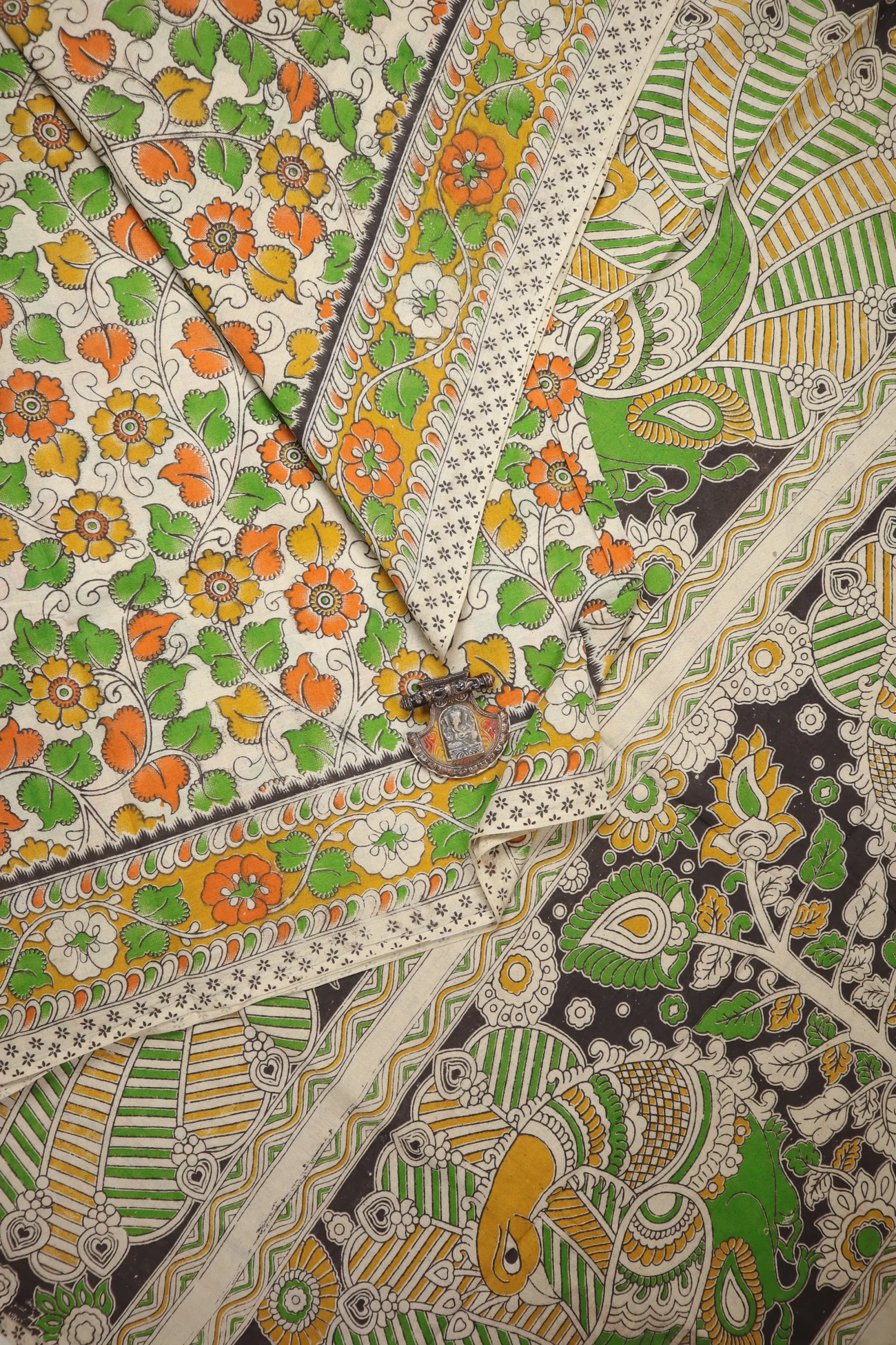 off-white-flower-kalamkari-saree-kk001325-a