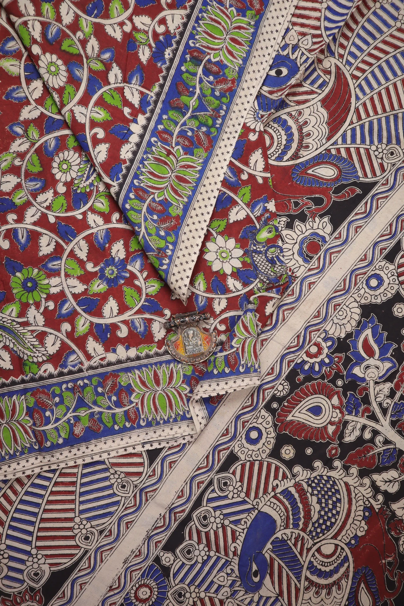 maroon-flower-kalamkari-saree-kk001392-a