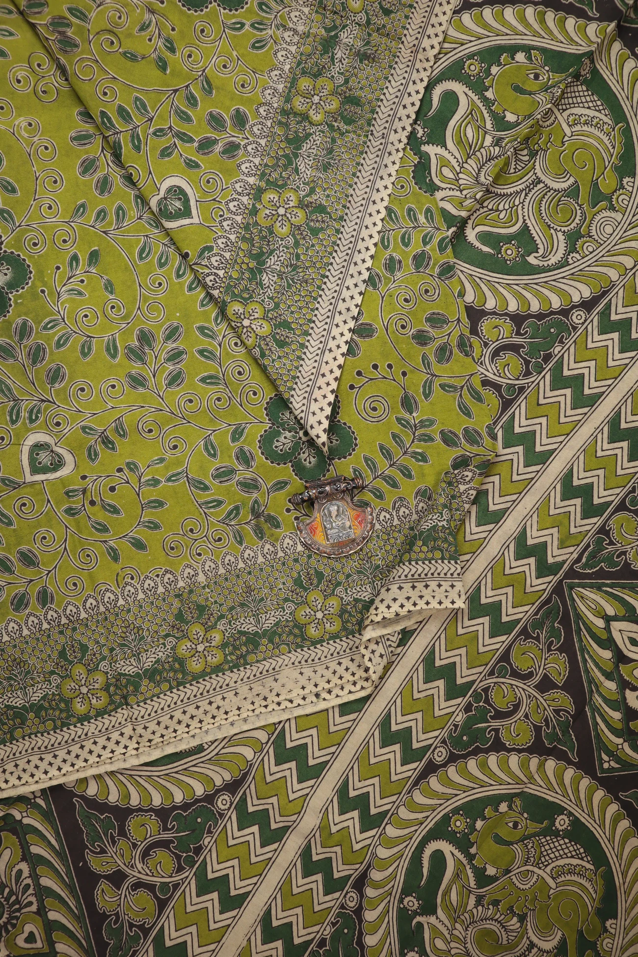 lime-green-flower-kalamkari-saree-kk001322-a