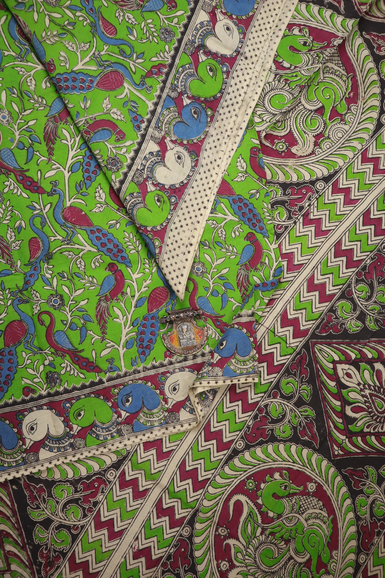 light-green-peacock-kalamkari-saree-kk001391-a