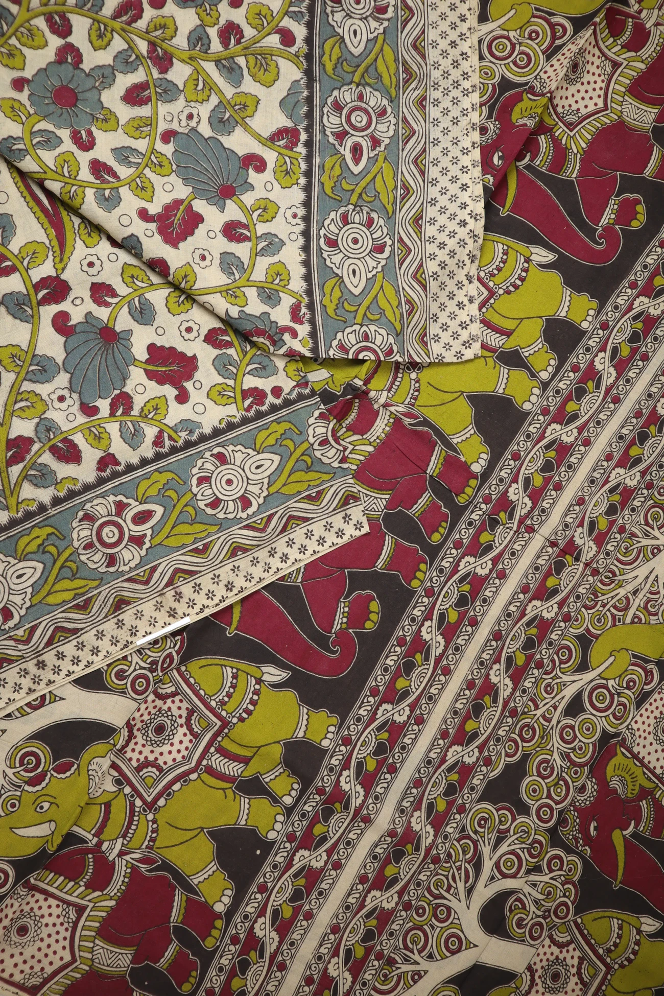 white-flower-kalamkari-saree-kk001379-b