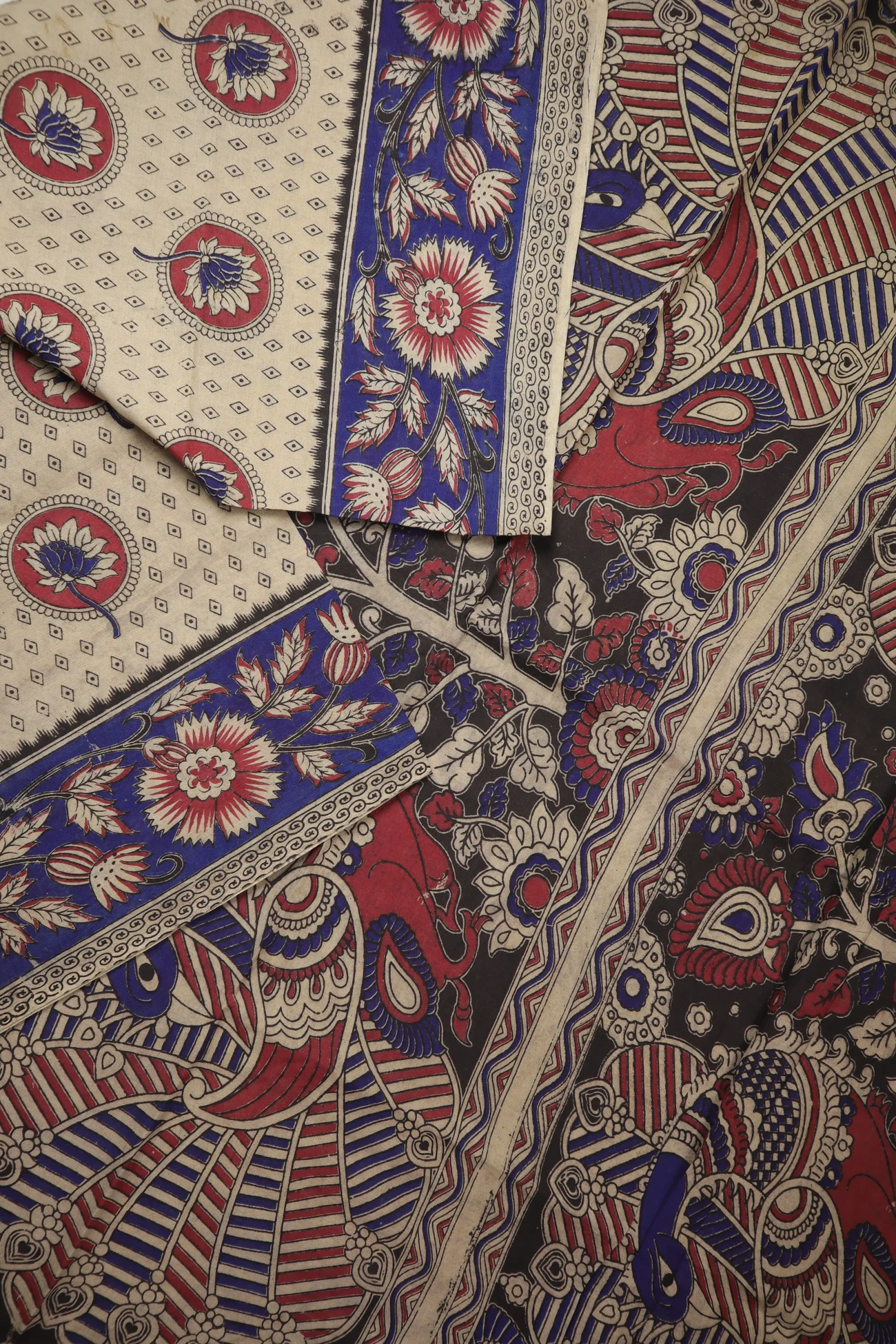 white-lotus-diamoned-kalamkari-saree-kk001329-b