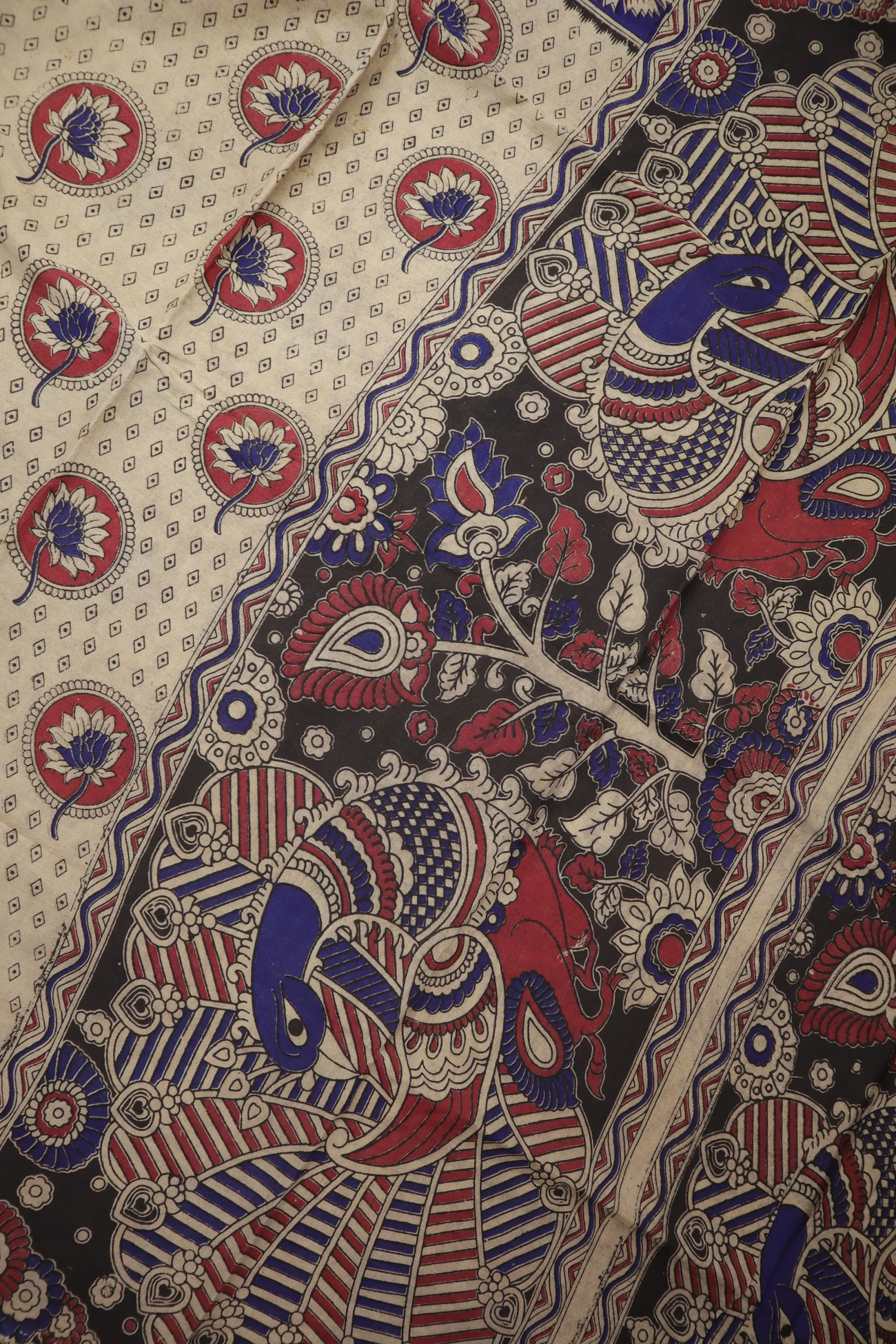 white-lotus-diamoned-kalamkari-saree-kk001329-c